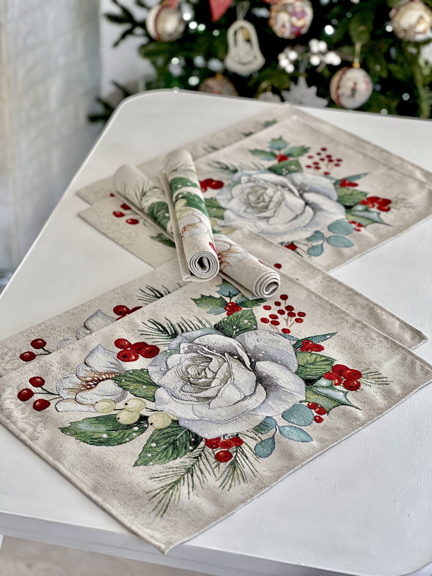 Christmas Placemat «Christmas Flower» with silver thread