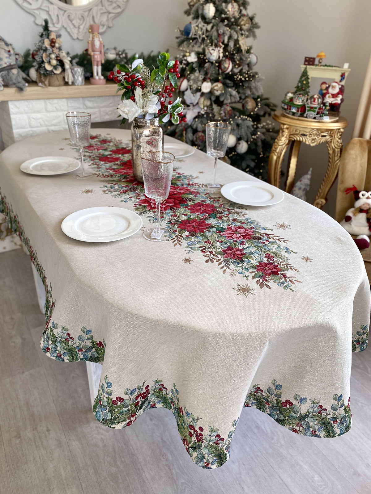 Christmas Tablecloth «Holly &amp; Ivy Charm» with Silver Lurex - Luxury Tapestry Limaso