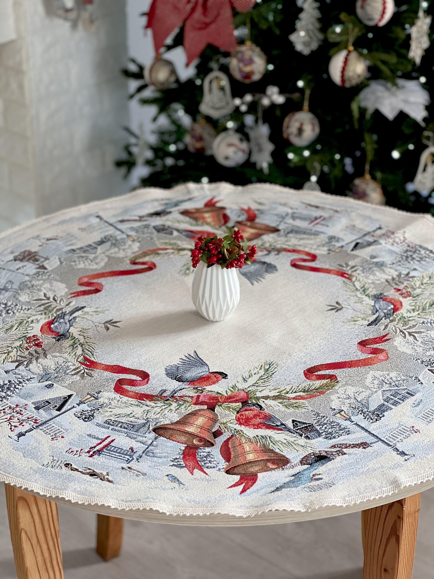 Round Christmas tablecloth «Christmas News» with silver thread Limaso Textile