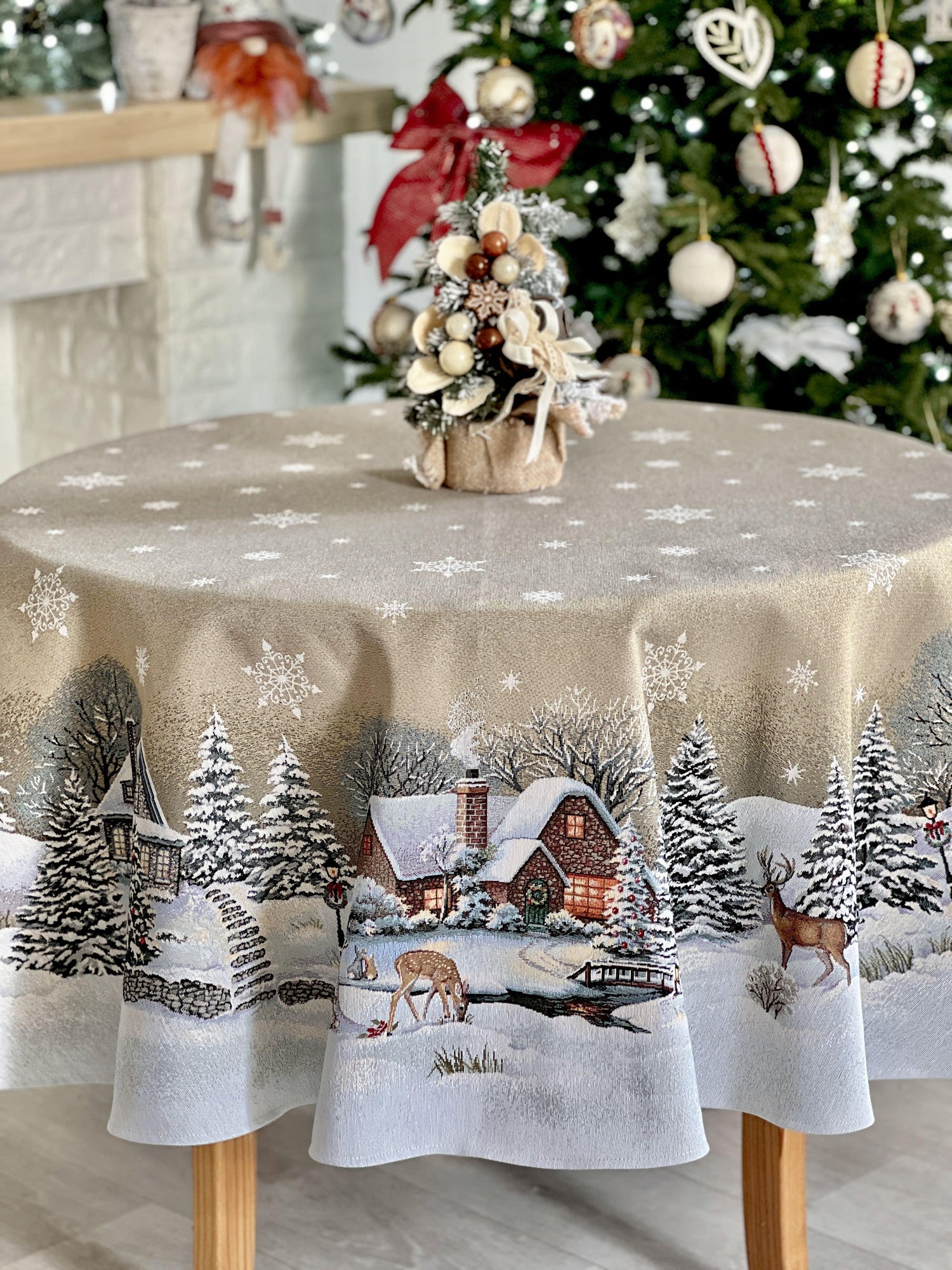 Round Christmas tablecloth «Winter Day Magic» without lurex Limaso Textile