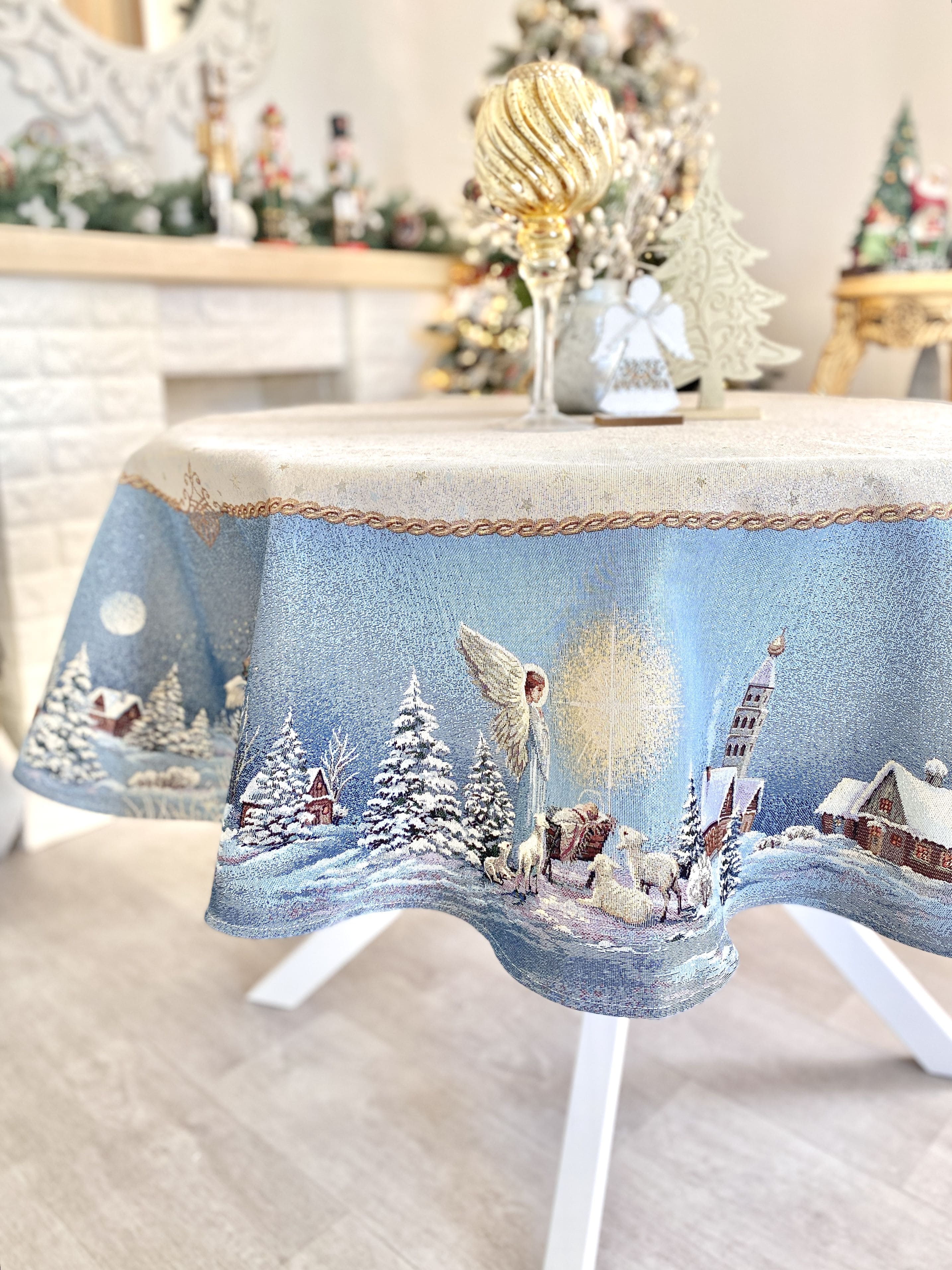 Round Christmas tablecloth «Christmas star» with silver thread Limaso Textile