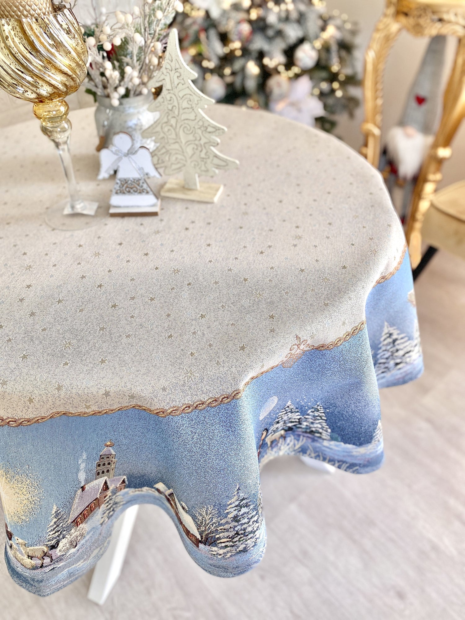 Round Christmas tablecloth «Christmas star» with silver thread Limaso Textile