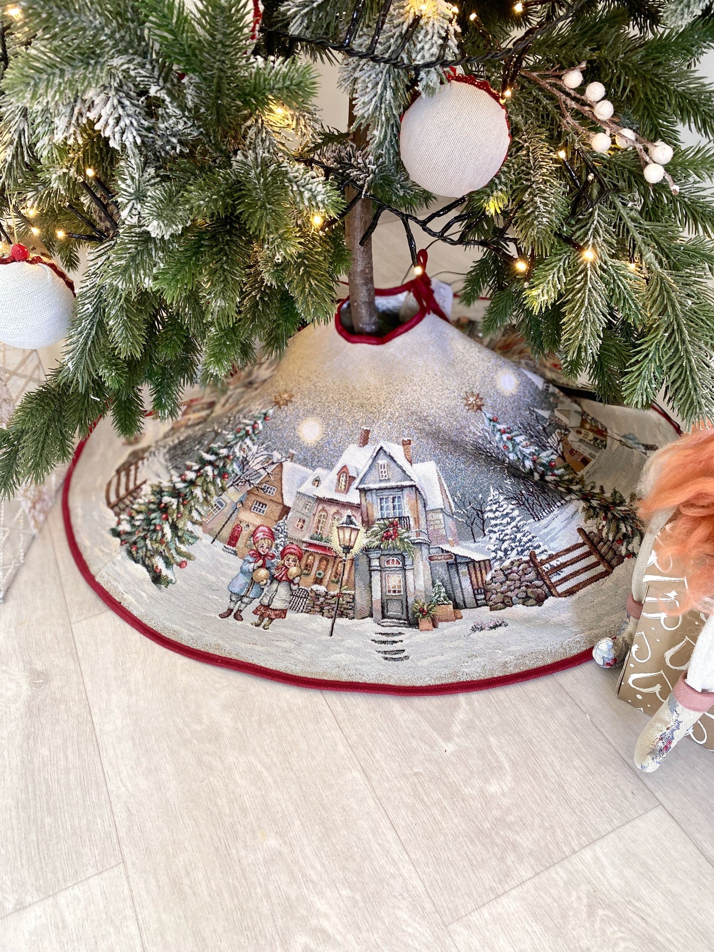 Christmas Tree skirt «Magical Winter Eve»  - Luxury Tapestry