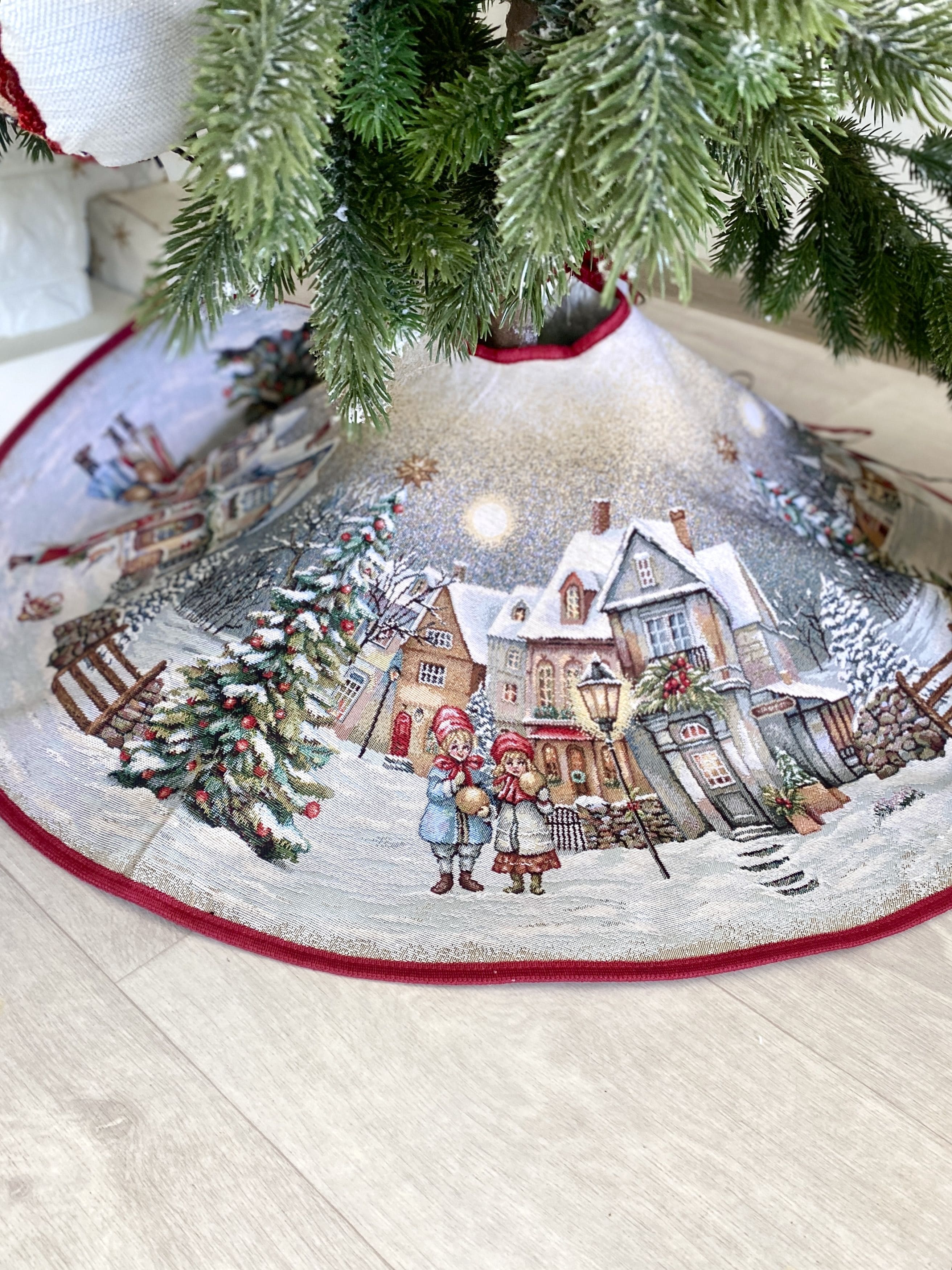 Christmas Tree skirt «Magical Winter Eve»  - Luxury Tapestry - Textile4Family