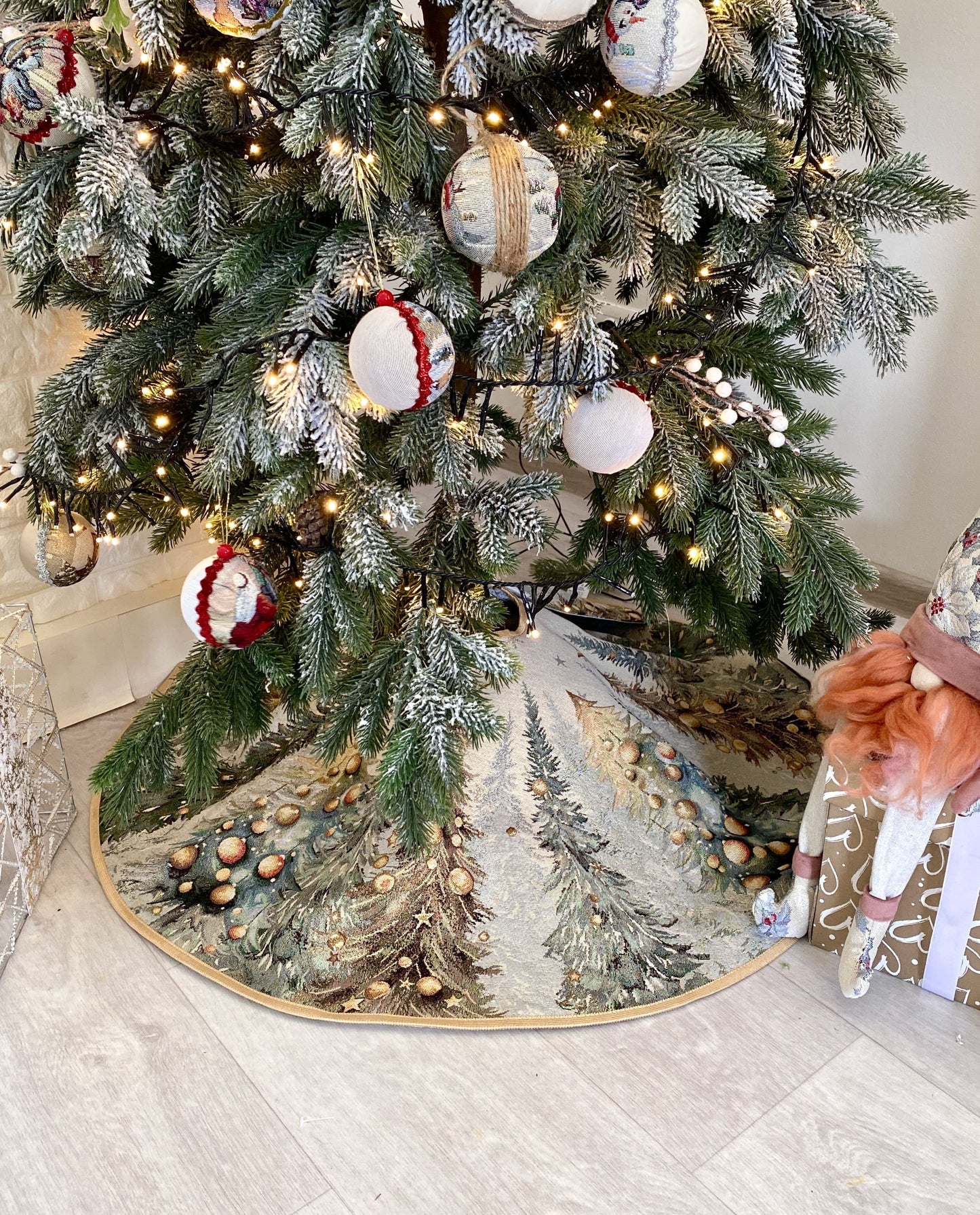 Christmas Tree skirt «Evergreen Magic» with Golden Lurex - Luxury Tapestry