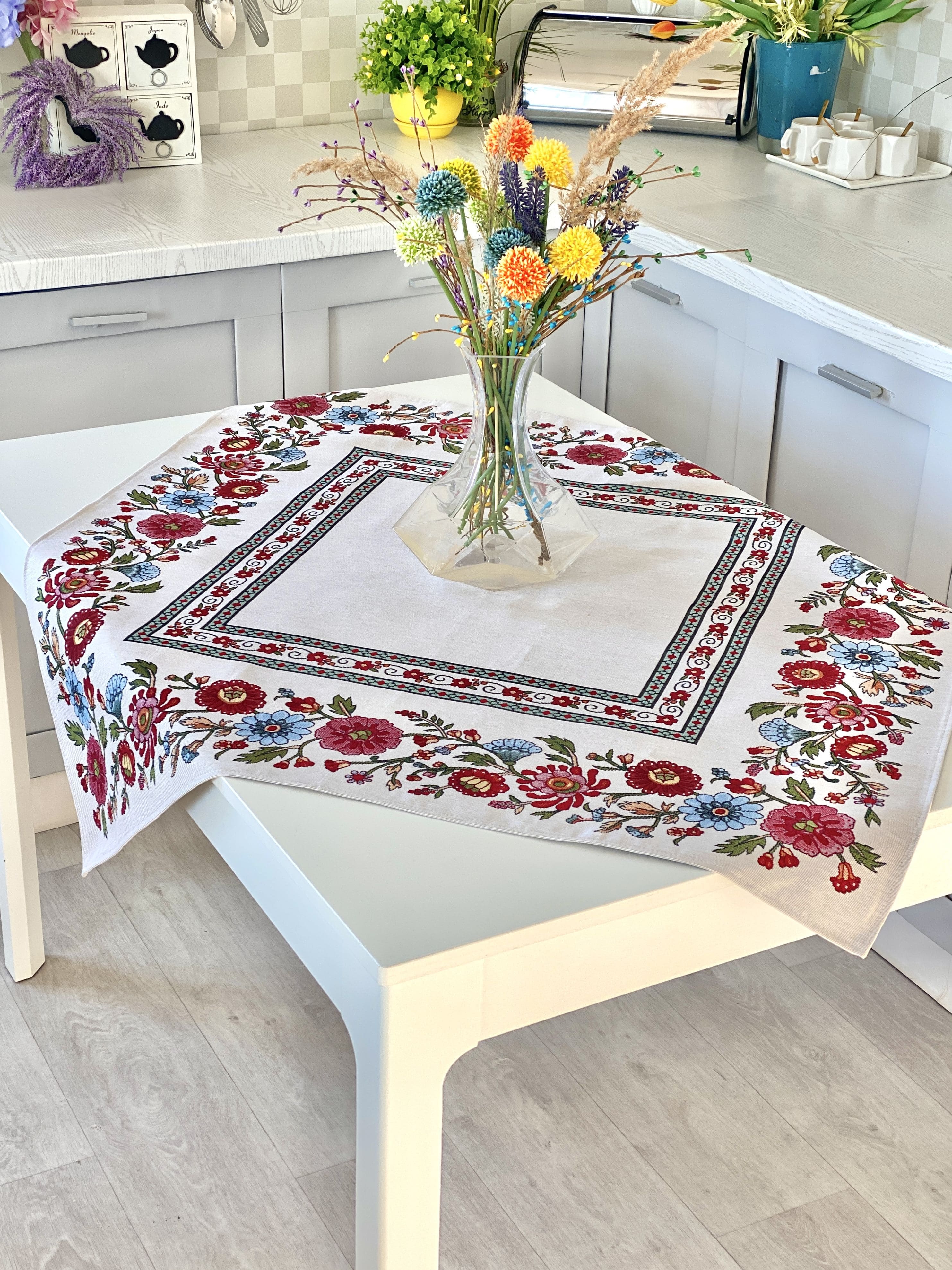Square tablecloth «Folk Floral» - Premium Tapestry - Textile4Family