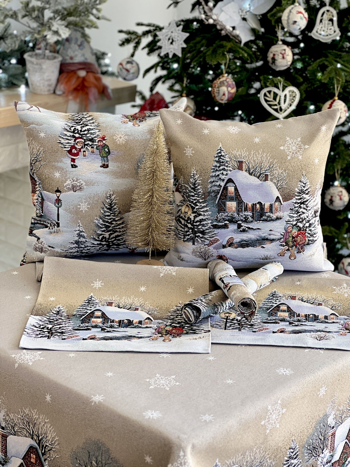 Christmas tapestry cushion cover «Winter Day Magic» without lurex