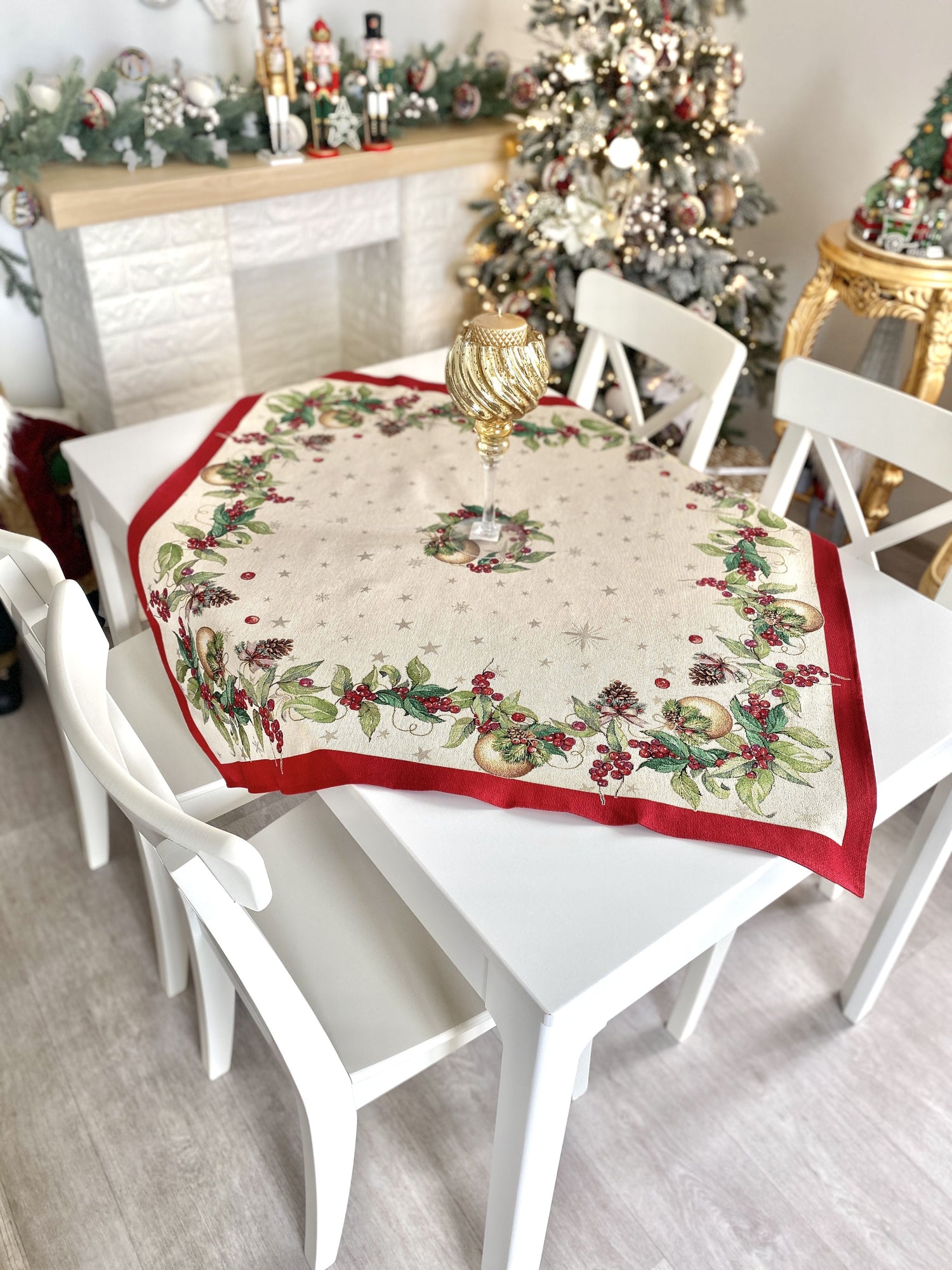 Christmas tapestry tablecloth «Christmas garland» with golden thread Limaso Textile