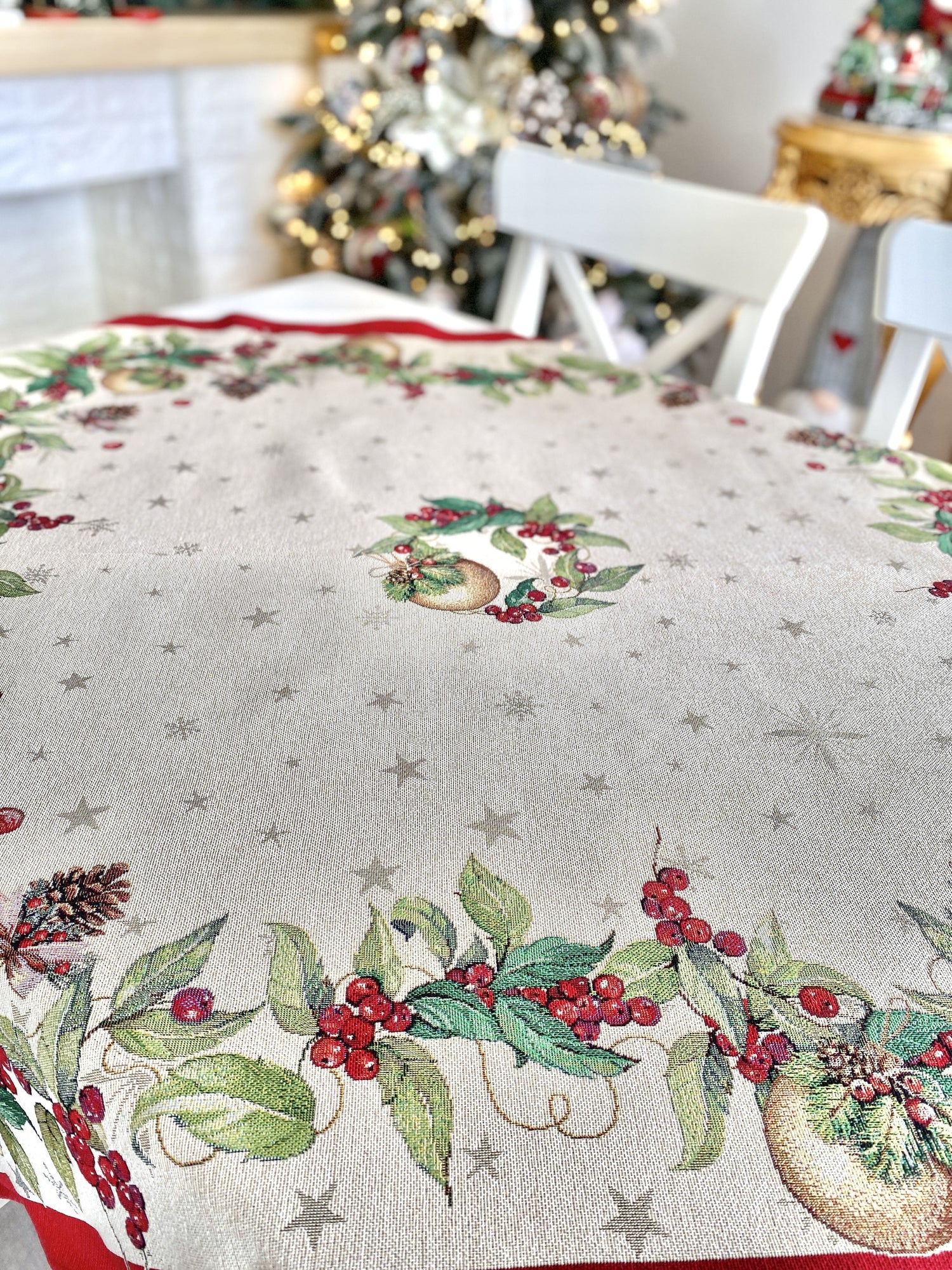 Christmas tapestry tablecloth «Christmas garland» with golden thread Limaso Textile