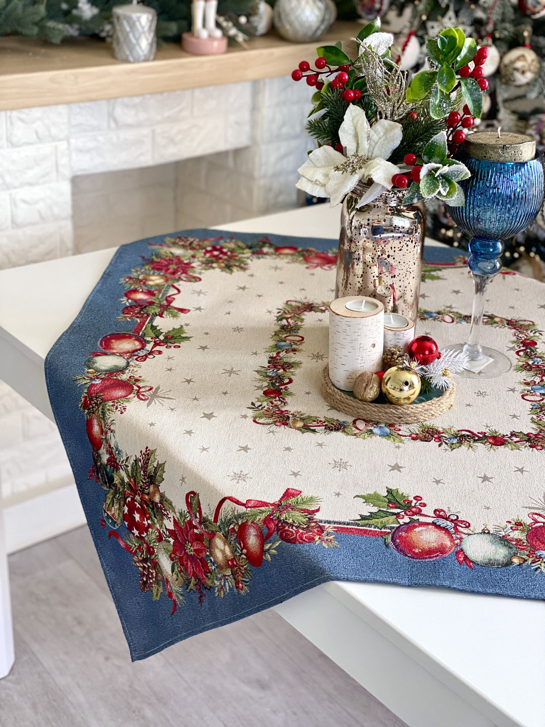Christmas Tablecloth «Christmas Glow» with Golden Lurex - Luxury Tapestry - Textile4Family