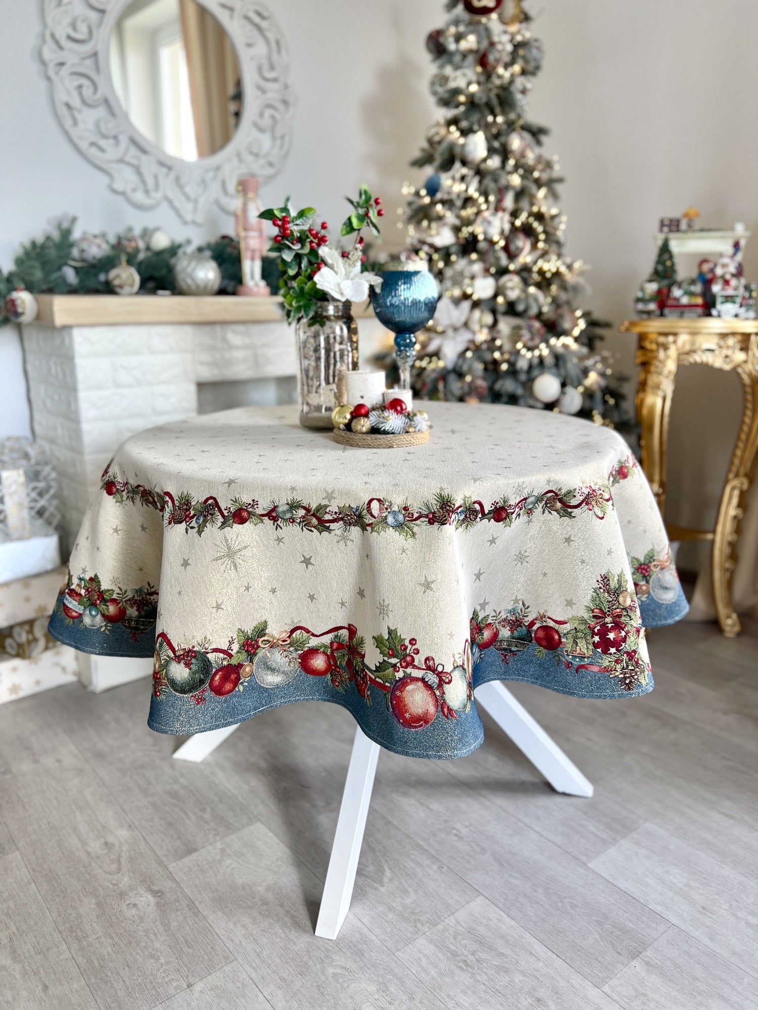Christmas Round Tablecloth «Christmas Glow» with Golden Lurex - Luxury Tapestry - Textile4Family