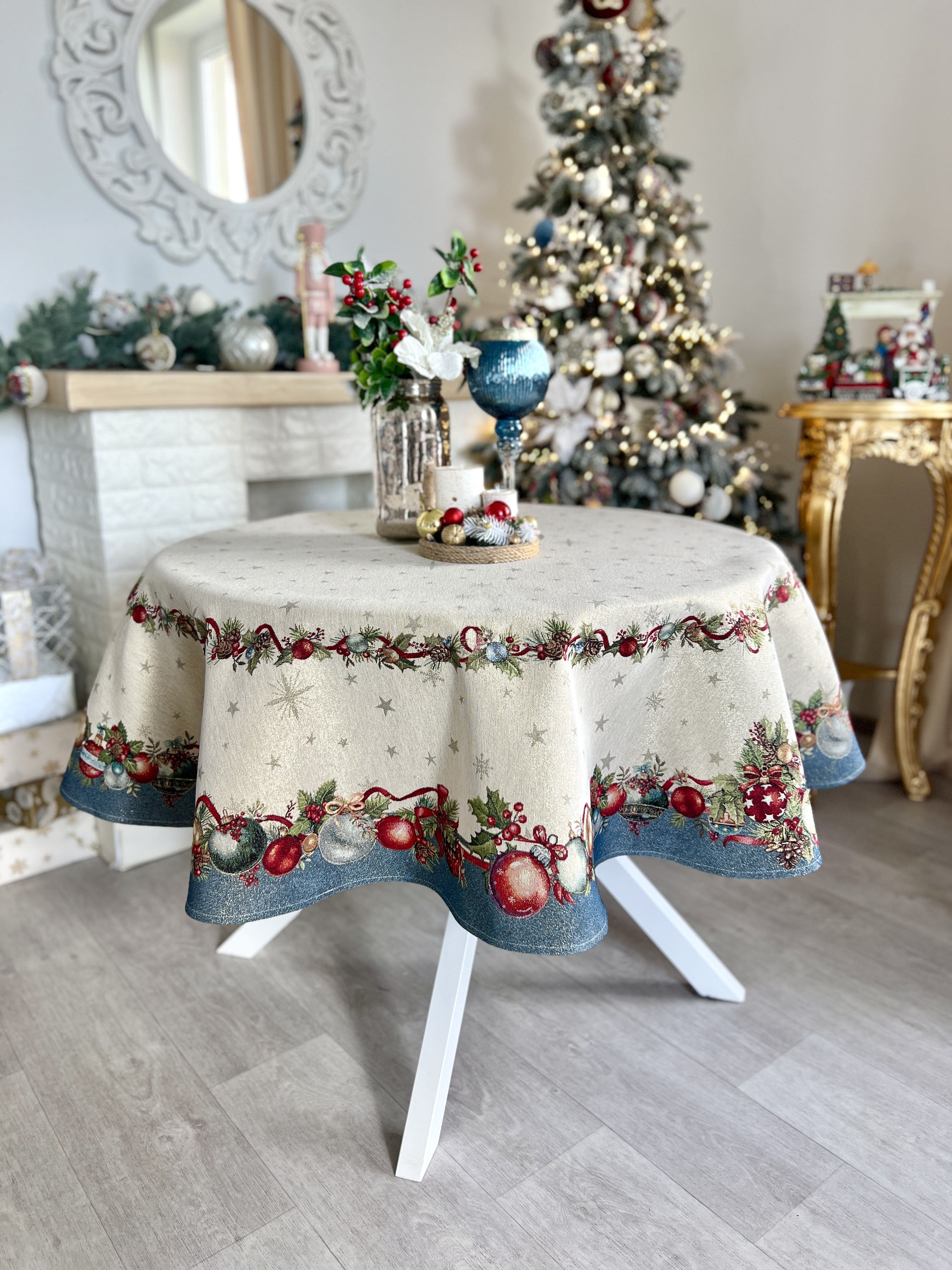 Christmas Round Tablecloth «Christmas Glow» with Golden Lurex - Luxury Tapestry - Textile4Family