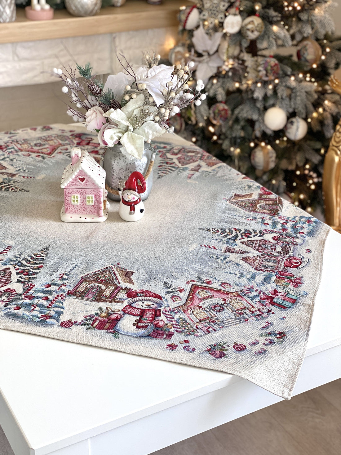 Christmas Tablecloth «Sweet Gingerbread Nights» with Silver Lurex - Premium Gobelin - Textile4Family