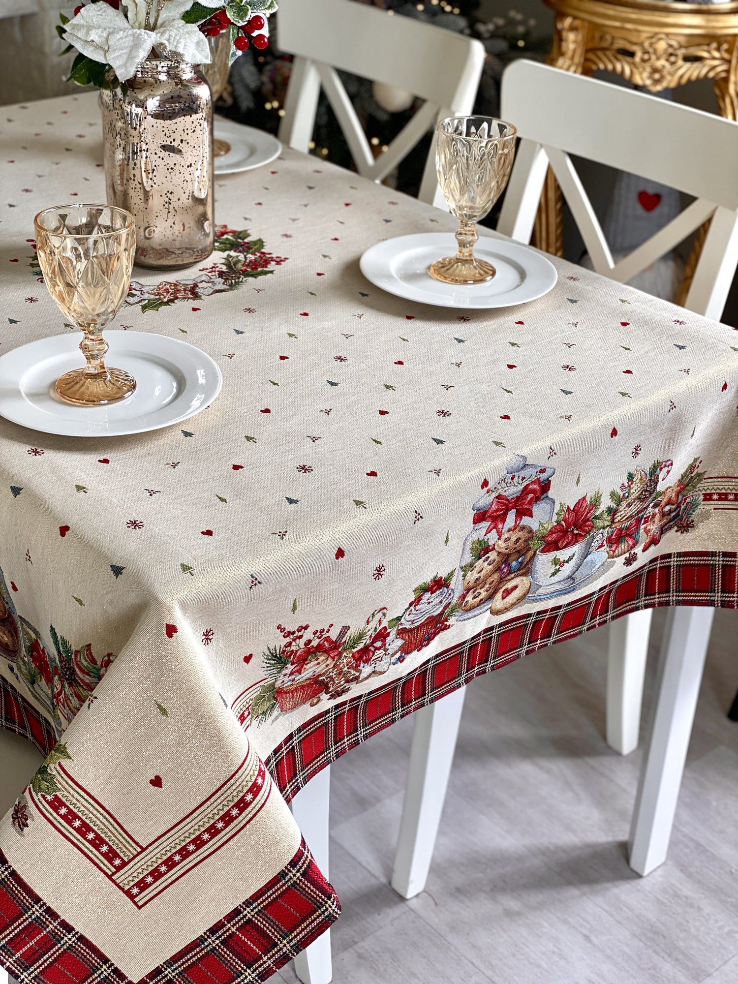 Christmas Tablecloth «Sweet Dreams» with Golden Lurex - Premium Gobelin - Textile4Family