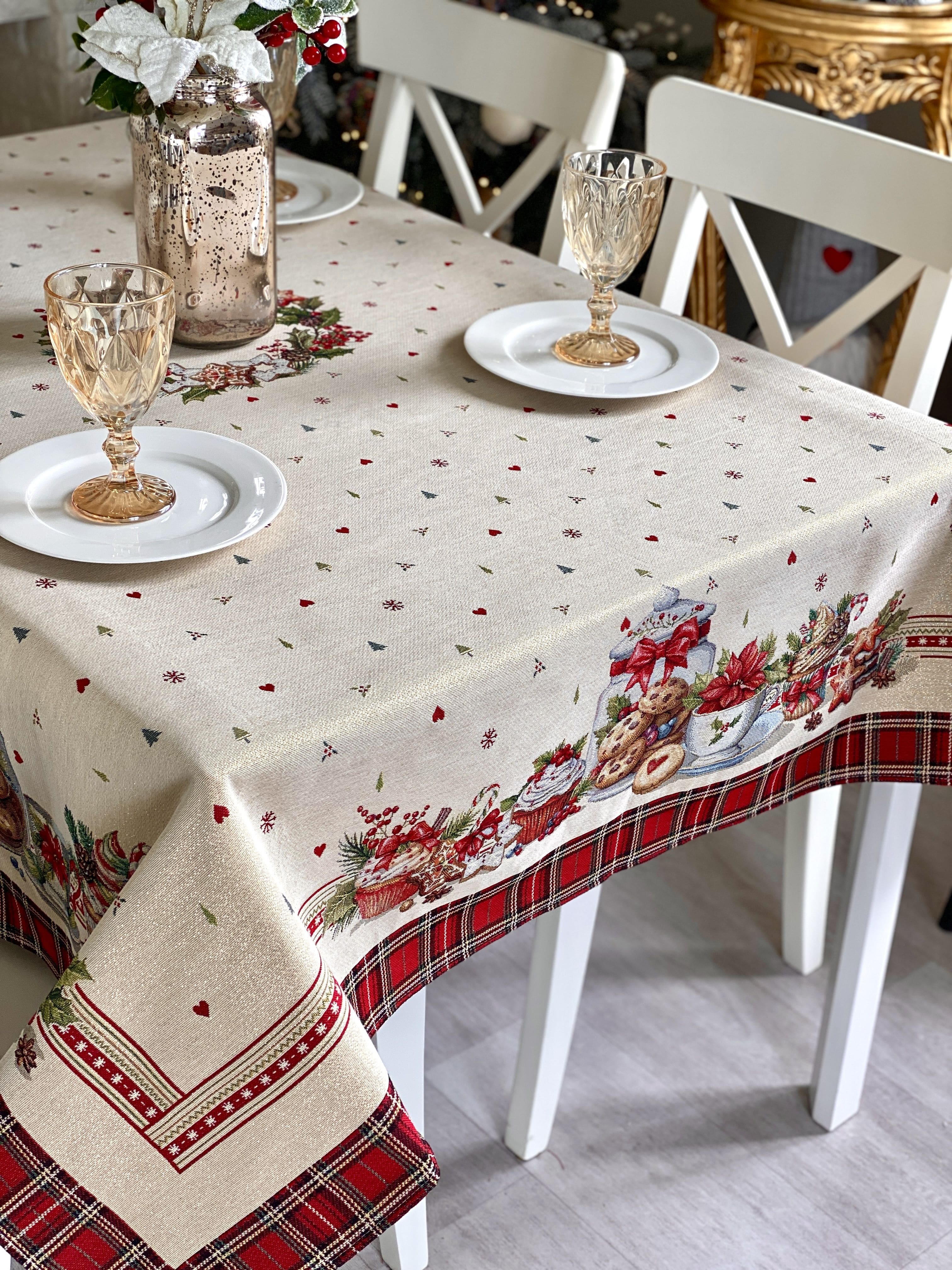 Christmas Tablecloth «Sweet Dreams» with Golden Lurex - Premium Gobelin - Textile4Family