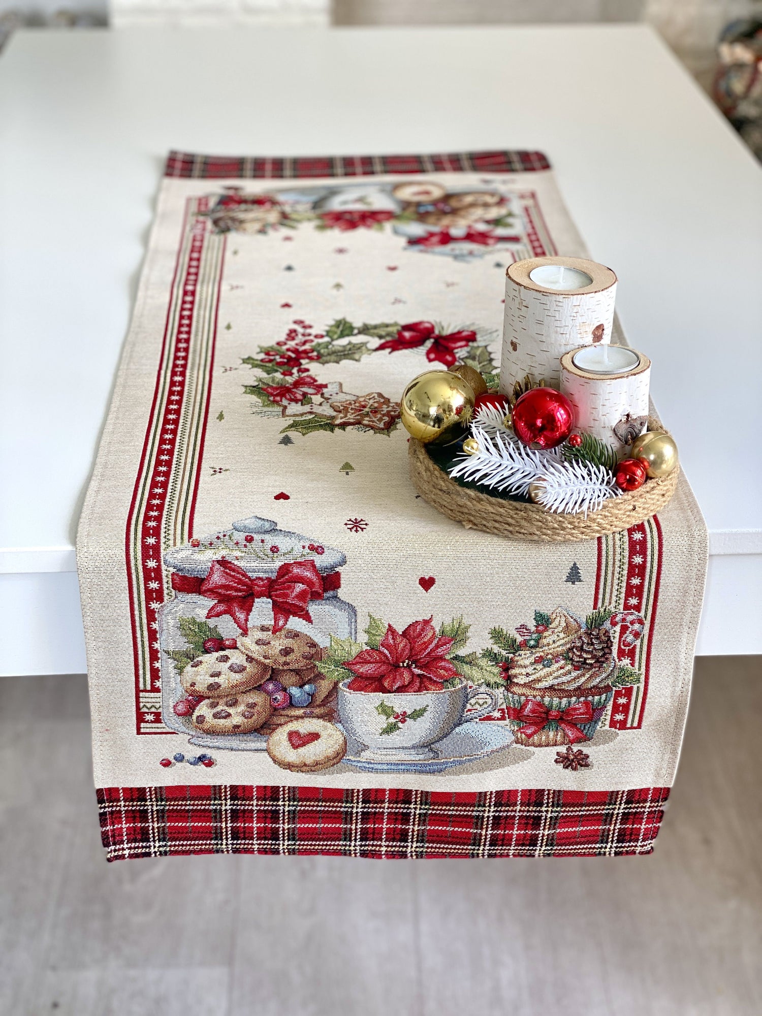 Christmas Table Runner  «Sweet Dreams» with Golden Lurex - Premium Gobelin - Textile4Family