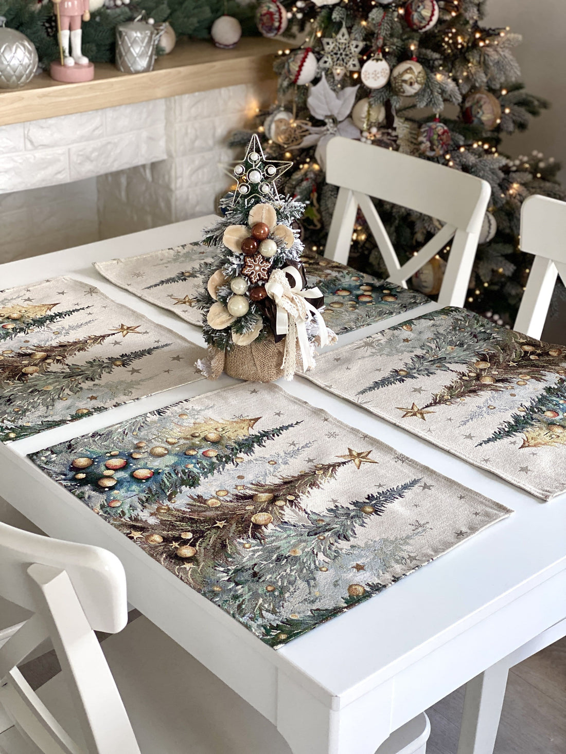 Christmas Placemat set «Evergreen Magic» with Golden Lurex - Luxury Tapestry - Textile4Family