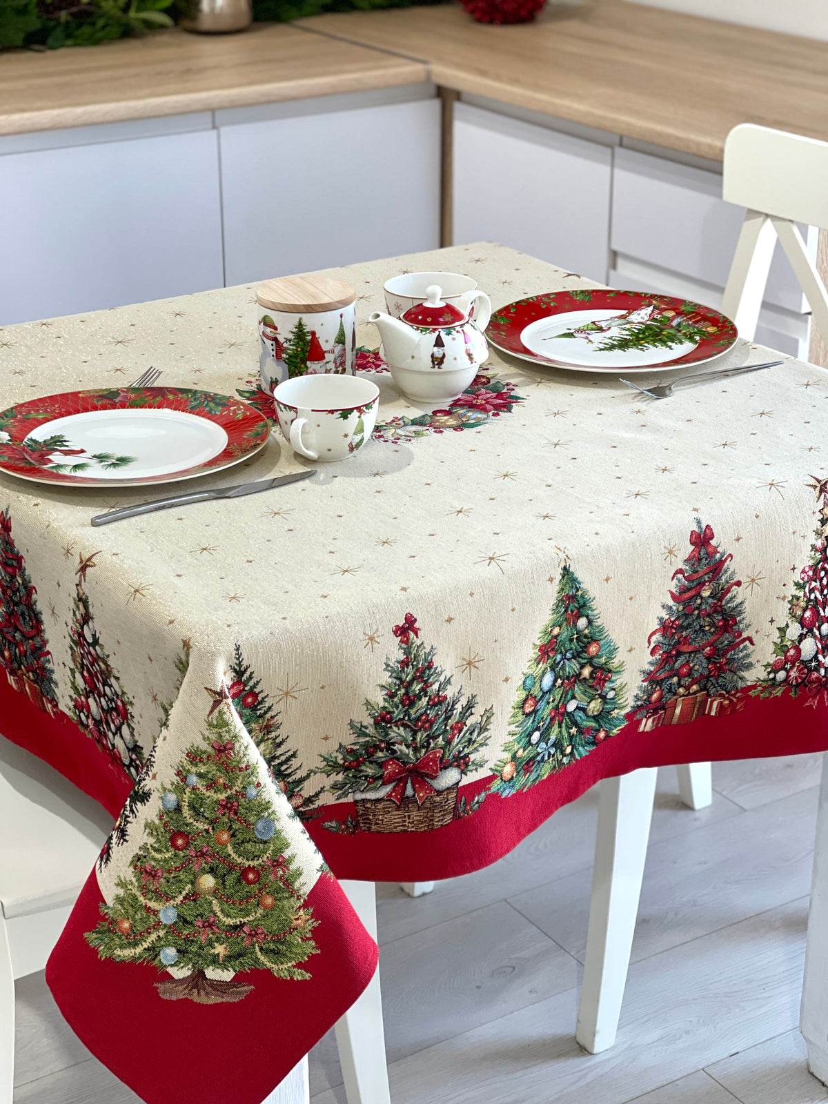 Christmas Tablecloth «Christmas traditions» with golden thread - High quality tapestry