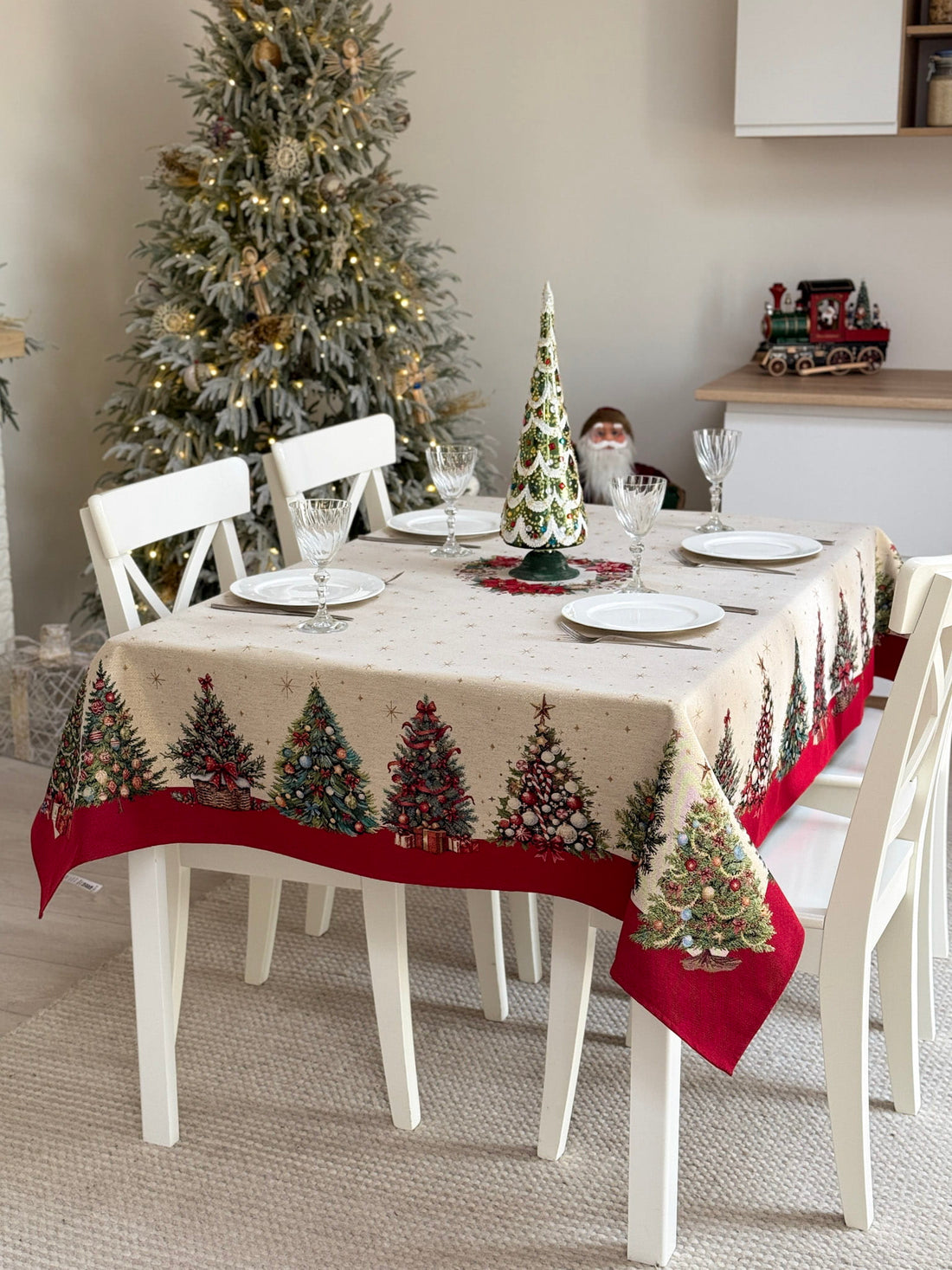 Christmas Tablecloth «Christmas traditions» with golden thread - High quality tapestry