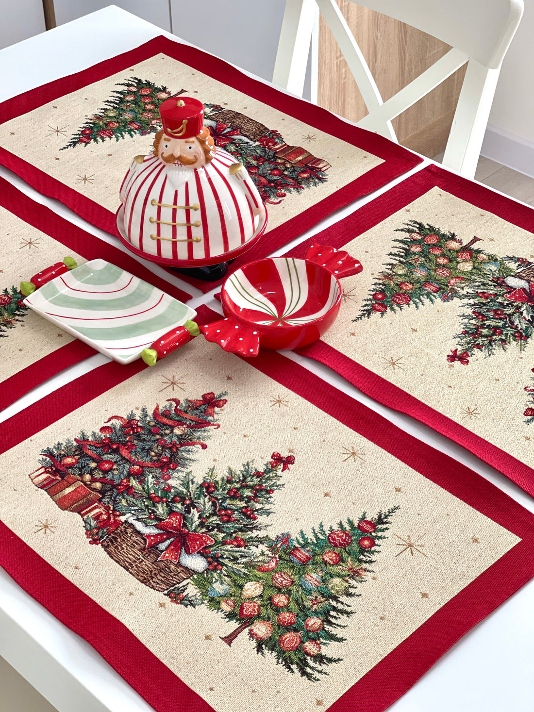 Christmas Placemat set «Christmas traditions» with golden thread - High quality tapestry