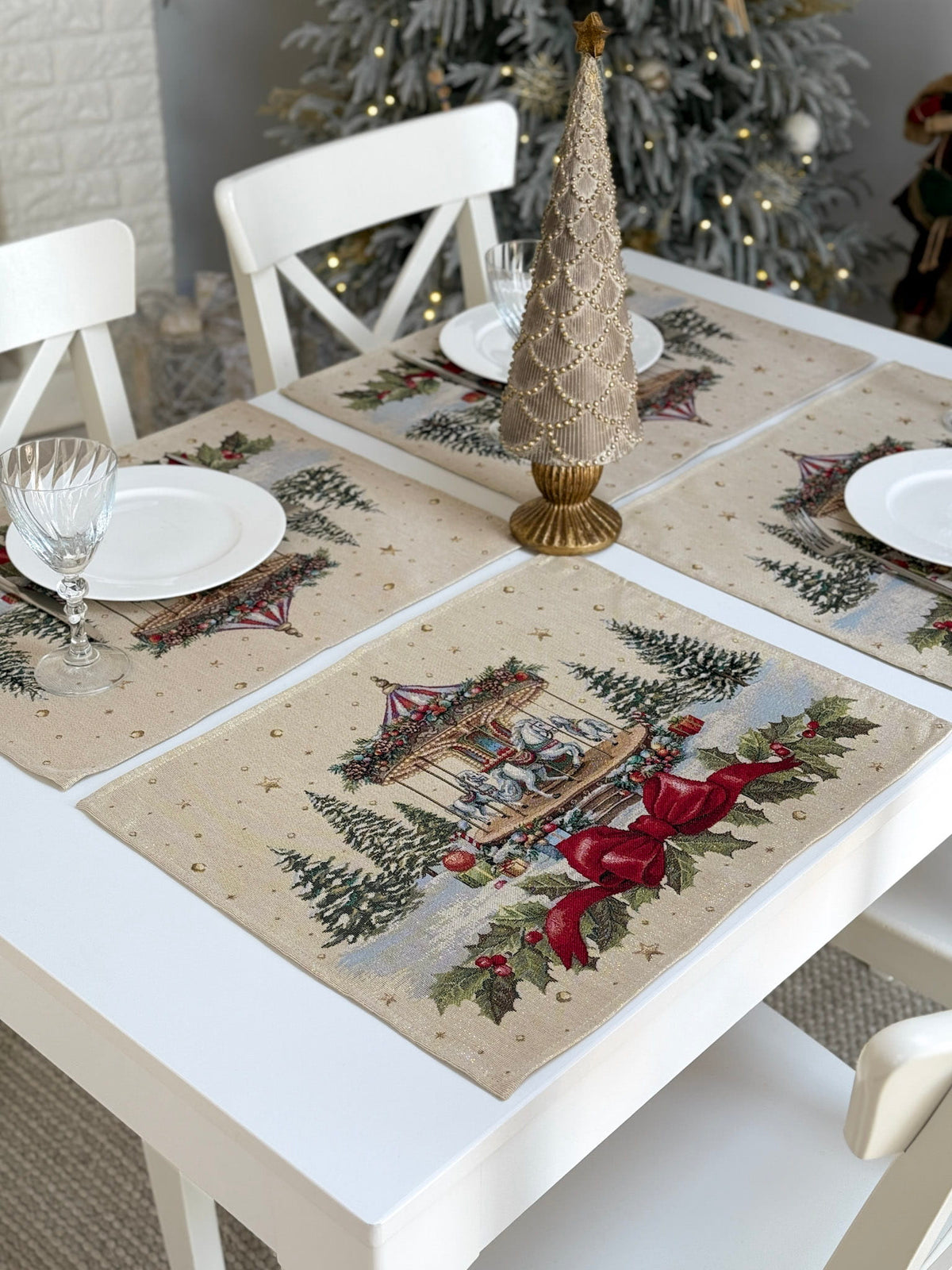 Christmas Placemat set «Christmas Wonderland» with golden thread - High quality tapestry