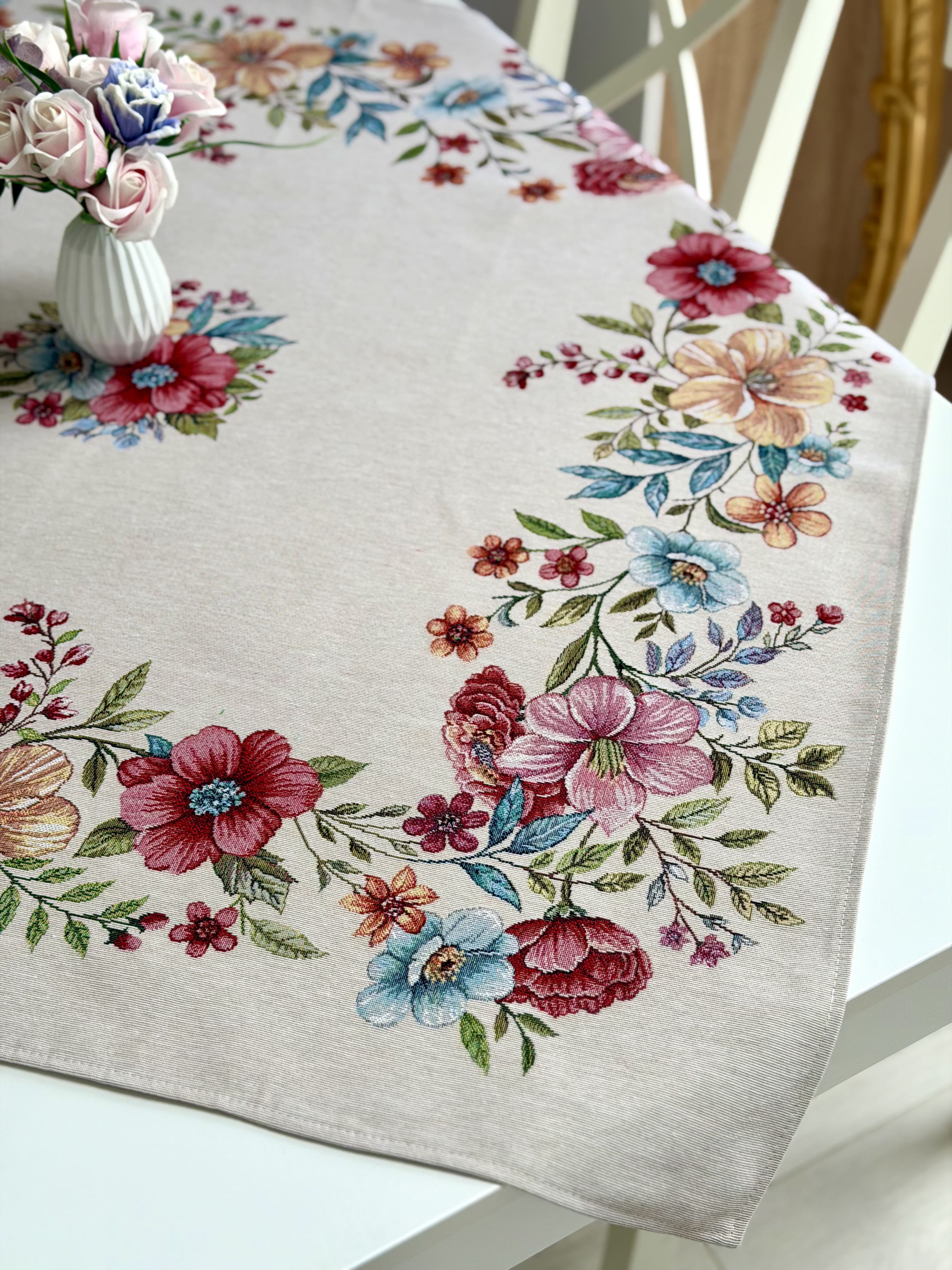 Square tablecloth «Blooming garden» - Premium Tapestry - Textile4Family