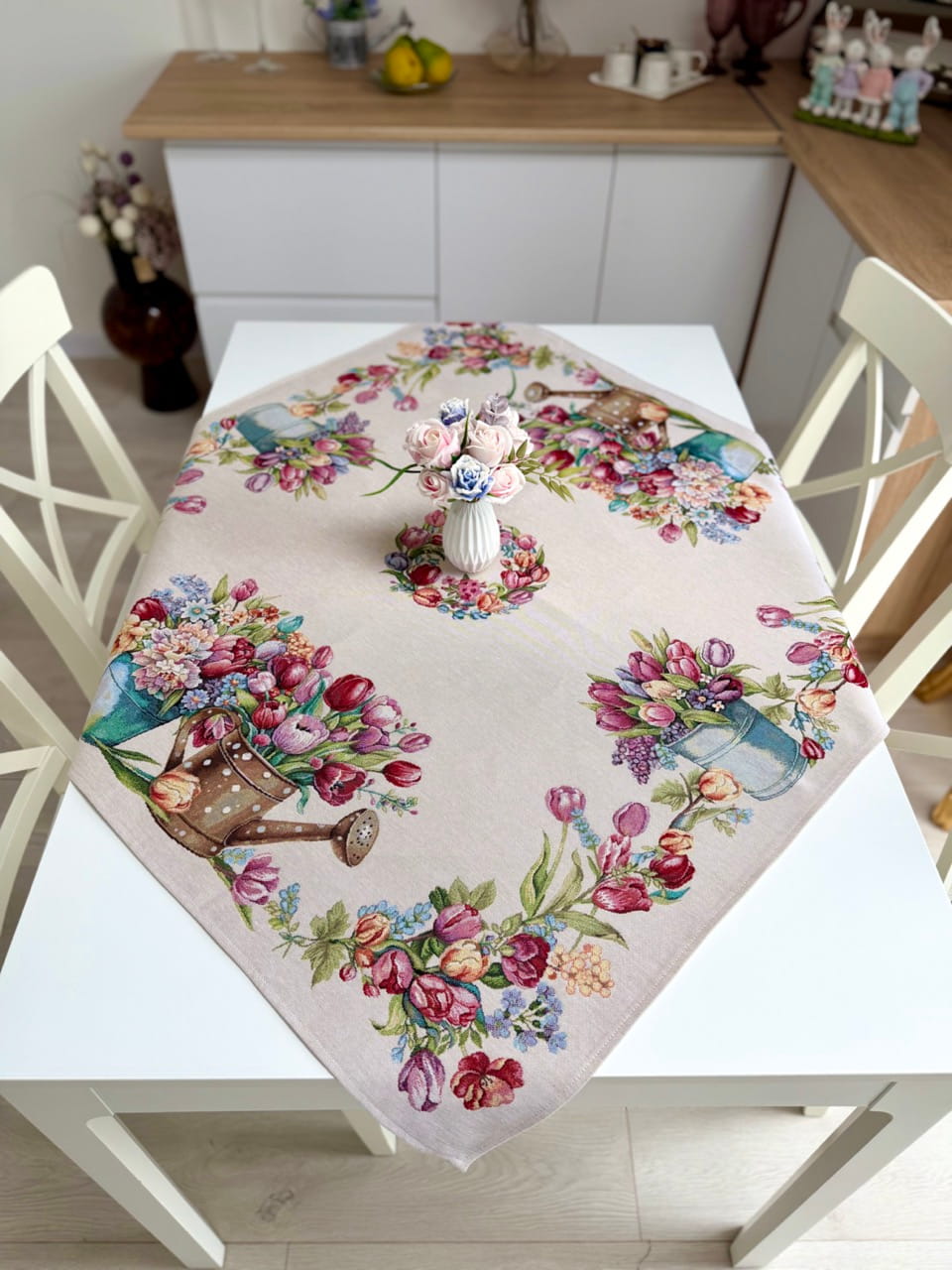 Square tablecloth «Tulip Bouquet» - Premium Tapestry - Textile4Family