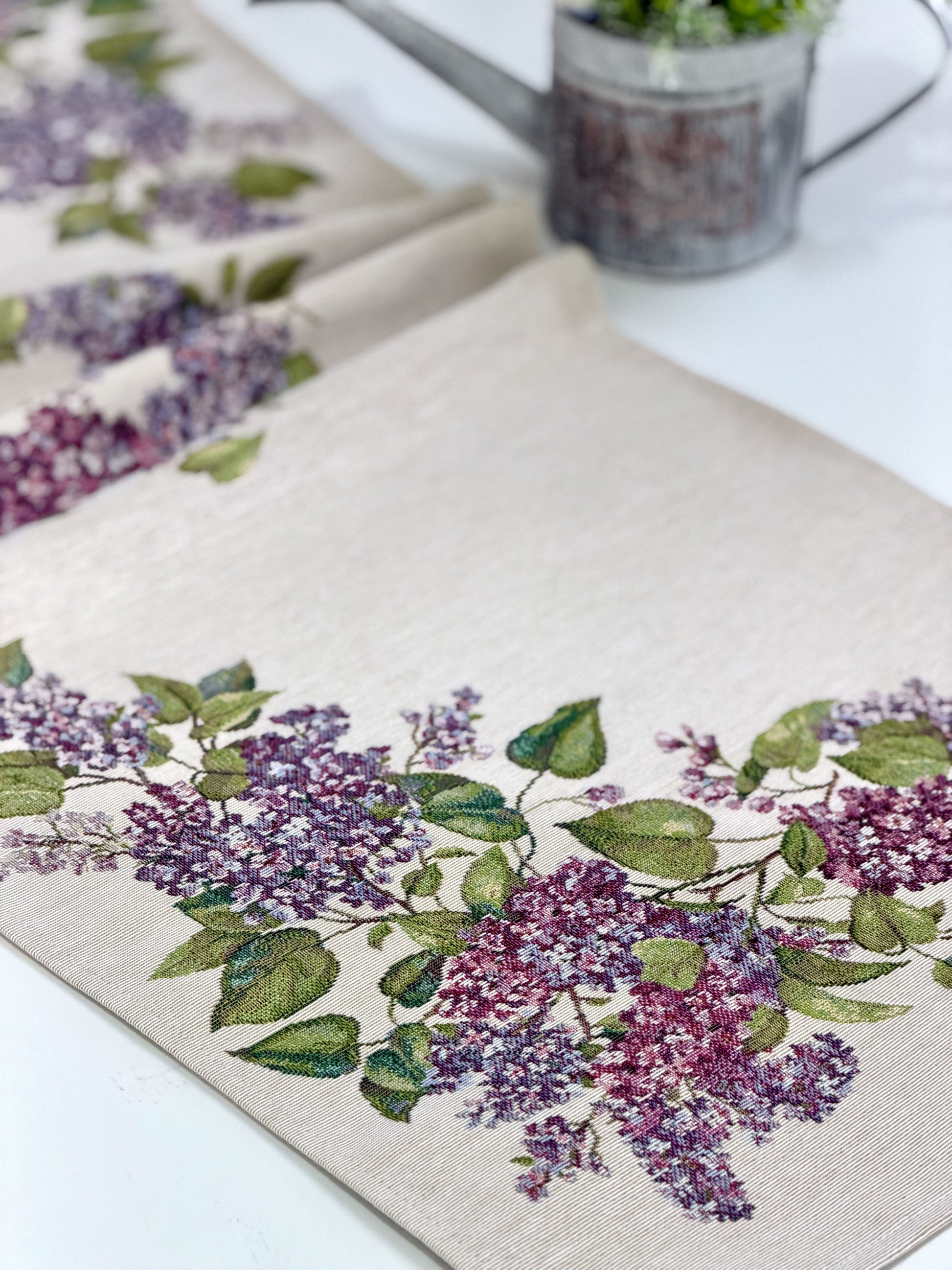 Table Runner «Lilac» - Premium Tapestry - Textile4Family