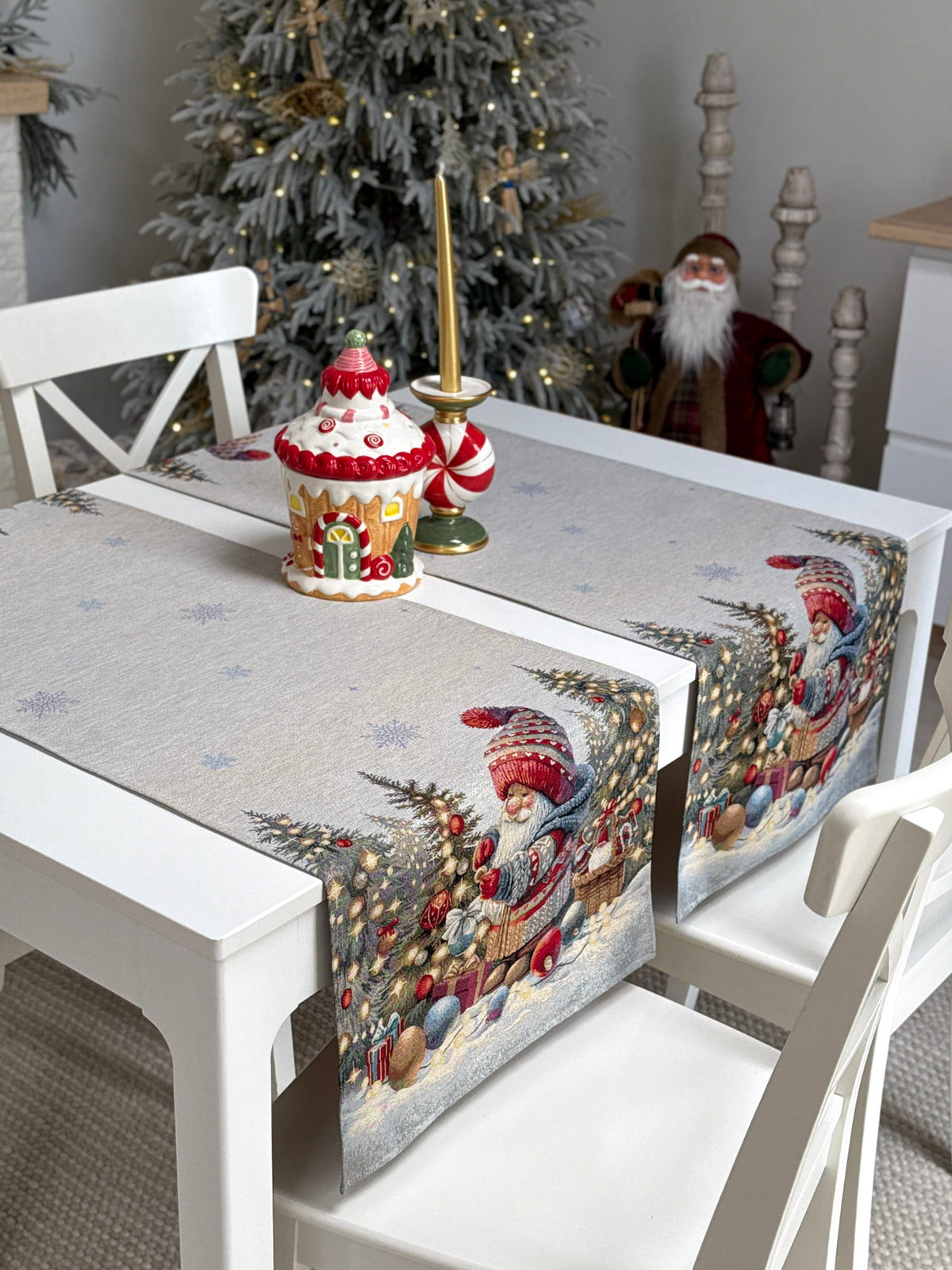 Table Runner «Scarlet Wishes» with golden thread - High quality tapestry