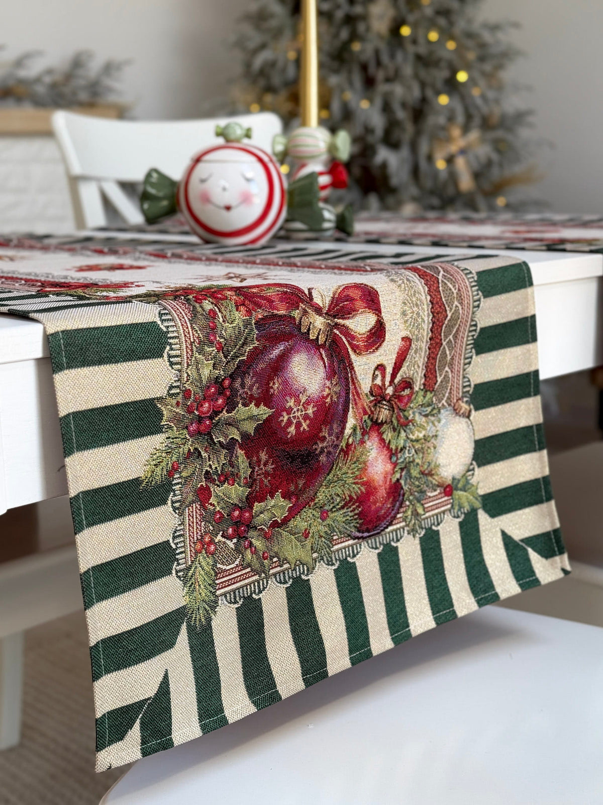 Christmas Table Runner «Christmas Heritage» with golden thread - High quality tapestry
