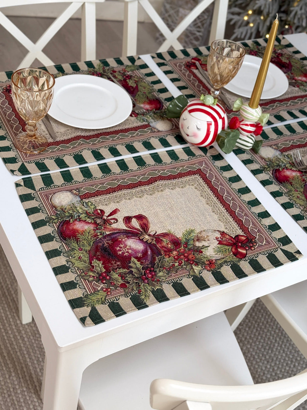 Christmas Placemat set «Christmas Heritage» with golden thread - High quality tapestry