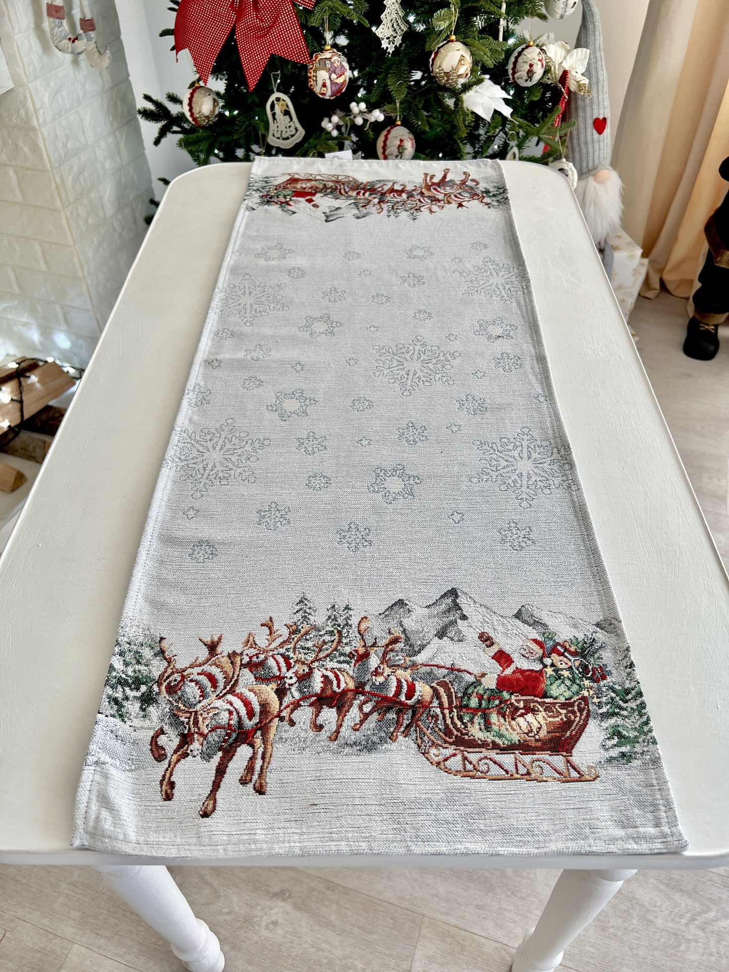 Christmas Tapestry Table runner «Santa is coming» With microfibre & silver lurex