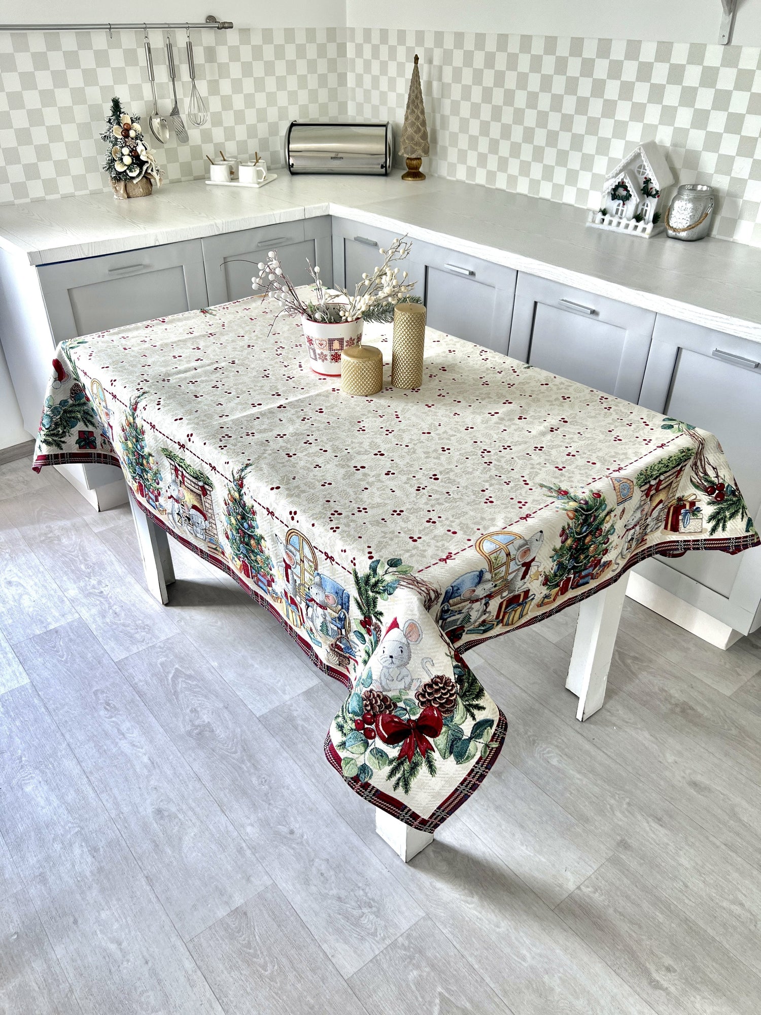 Christmas tapestry tablecloth «Xmas preparations» With silver lurex Limaso Textile