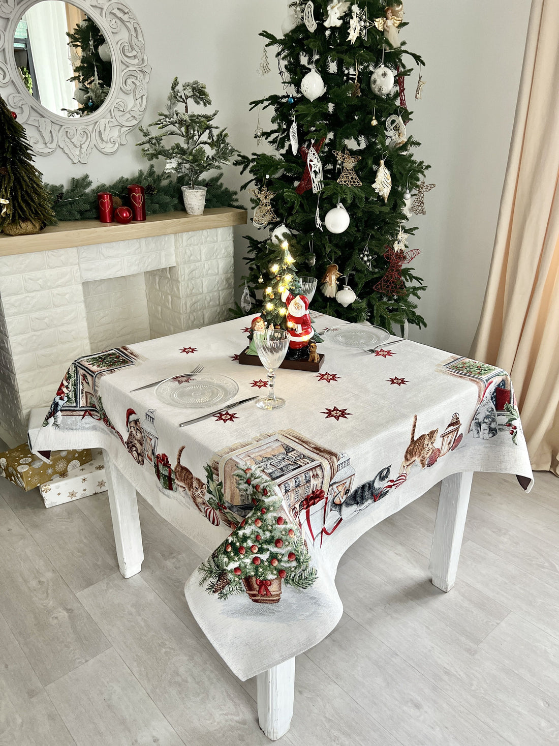 Christmas tapestry tablecloth «Christmas kittens» With microfibre &amp; silver lurex