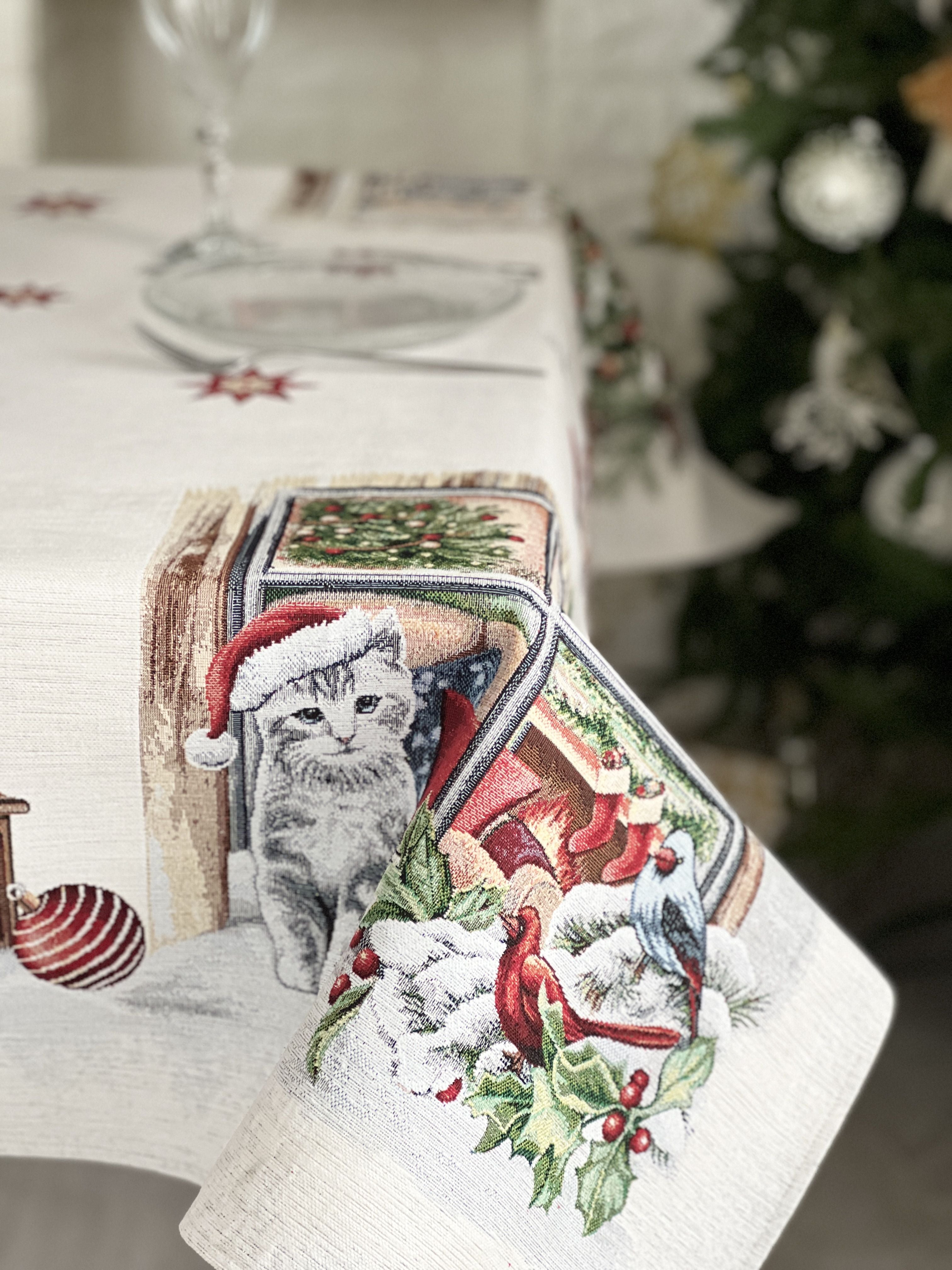 Christmas tapestry tablecloth «Christmas kittens» With microfibre &amp; silver lurex Limaso Textile