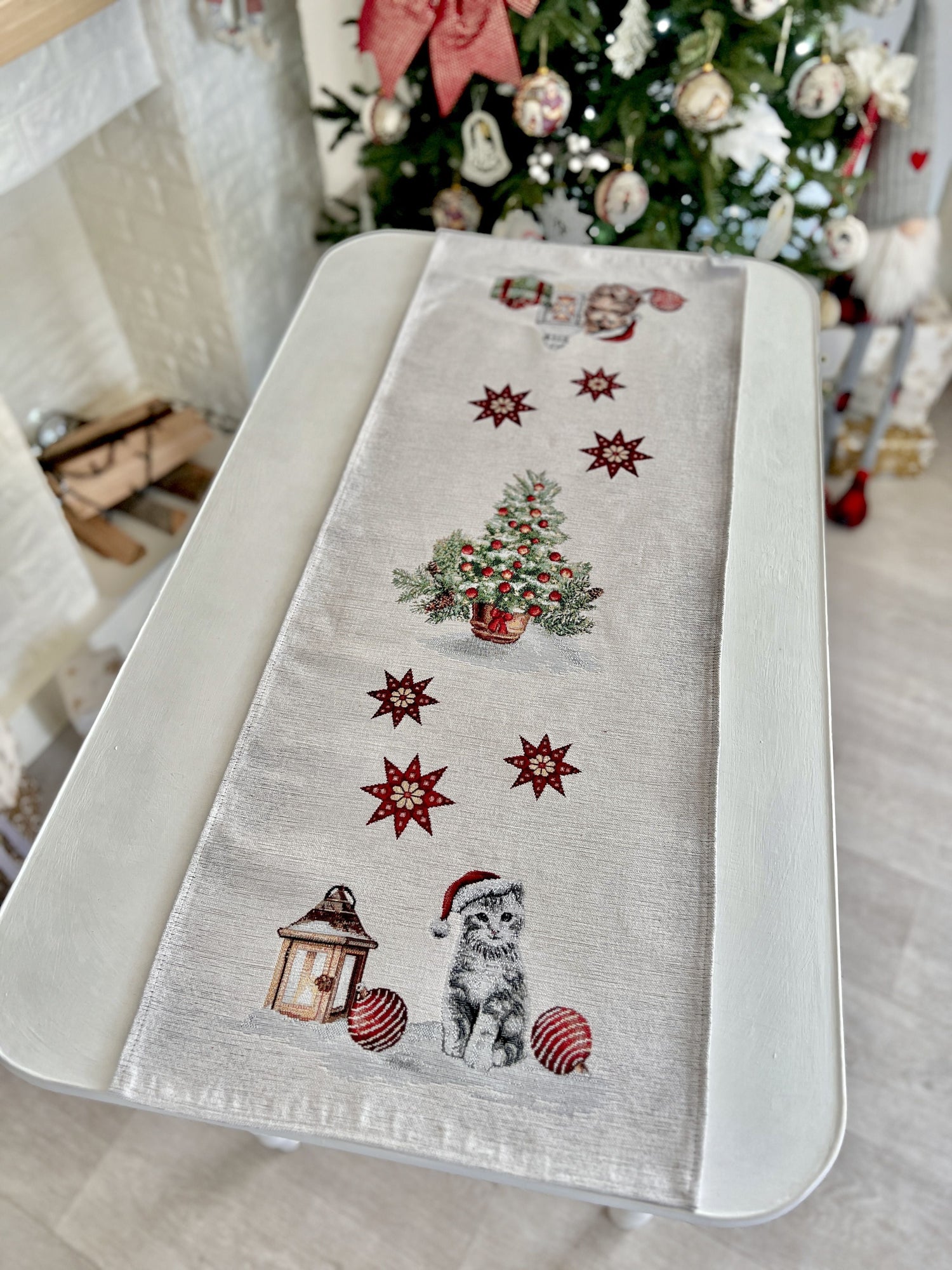 Christmas Tapestry Table runner «Christmas kittens» With microfibre &amp; silver lurex Limaso Textile