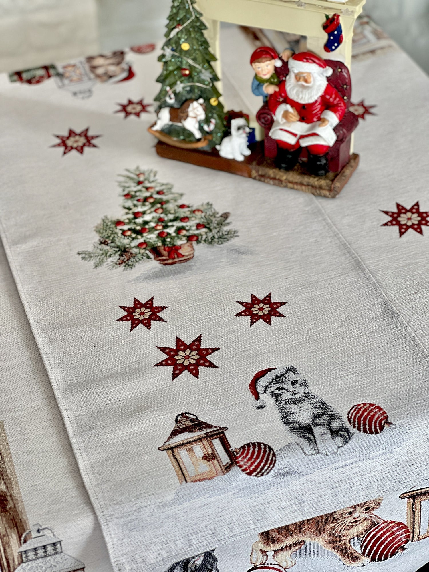 Christmas Tapestry Table runner «Christmas kittens» With microfibre &amp; silver lurex Limaso Textile