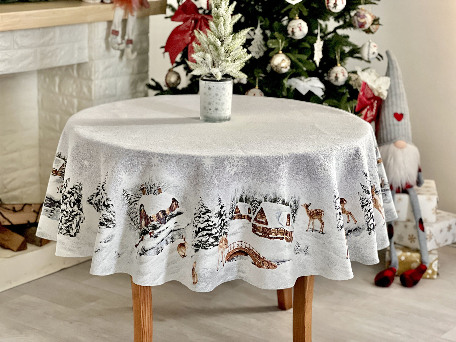 Round Christmas tablecloth «WINTER» With microfibre Limaso Textile