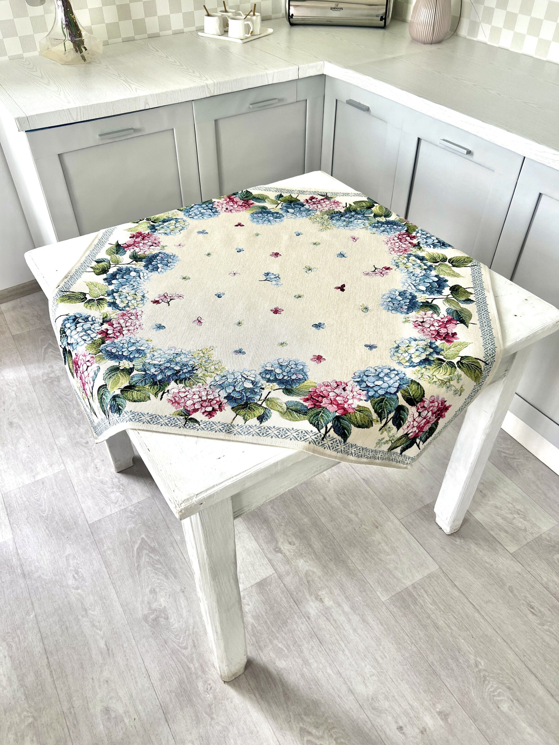Square tablecloth «Hydrangea» - Premium Tapestry - Textile4Family