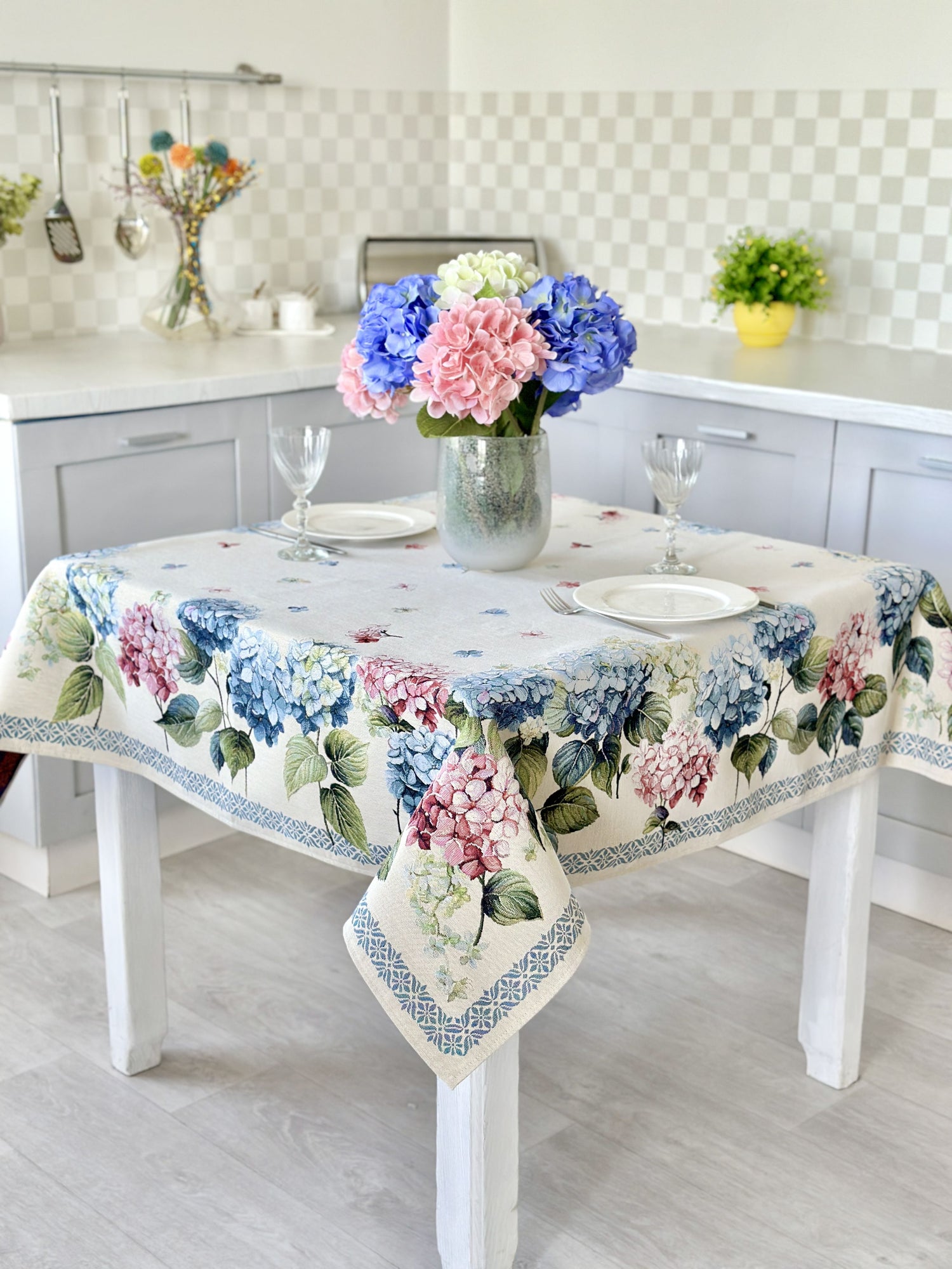 Rectangular tablecloth «Hydrangea» - Premium Tapestry - Textile4Family