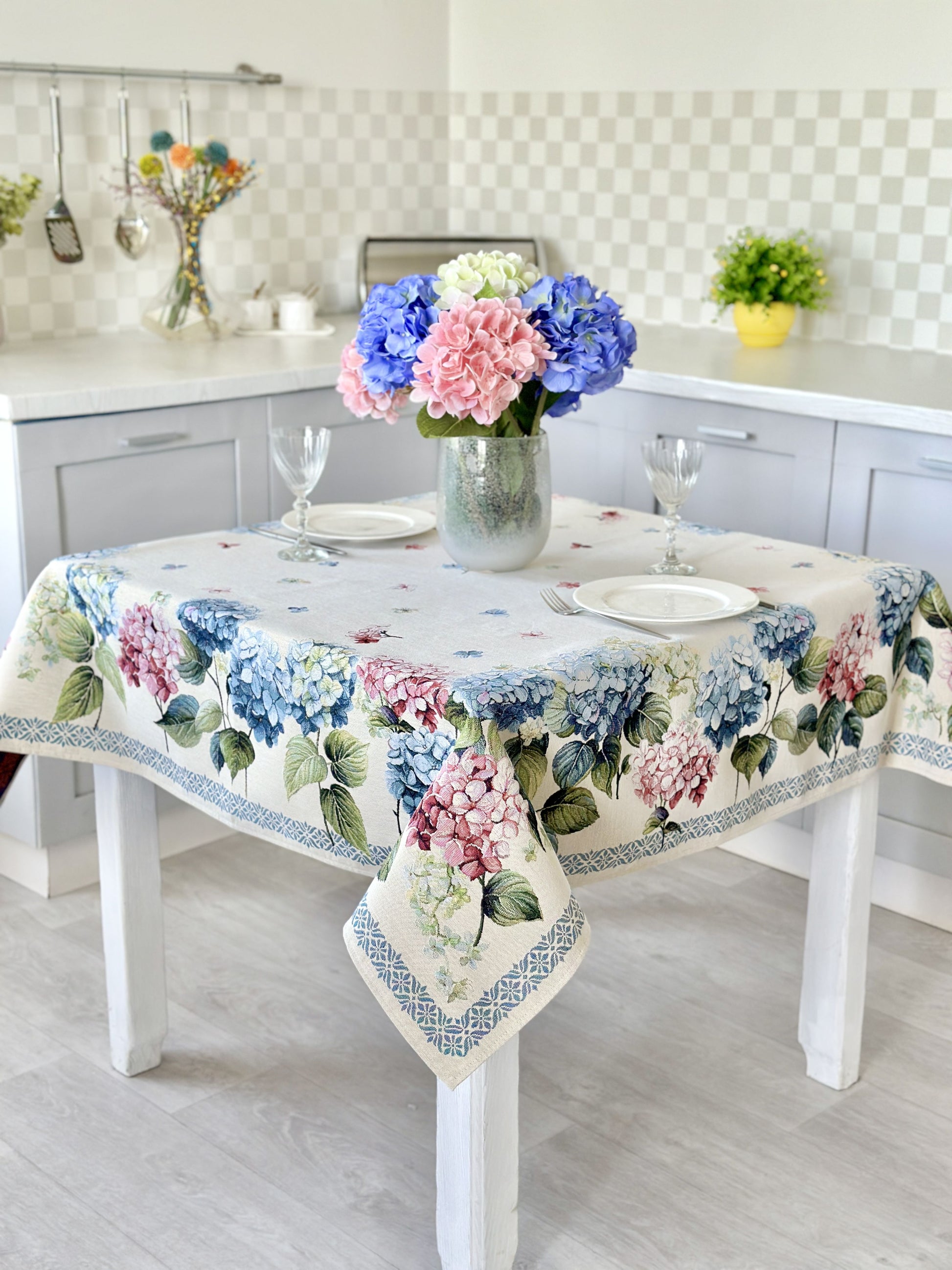Rectangular tablecloth «Hydrangea» - Premium Tapestry - Textile4Family