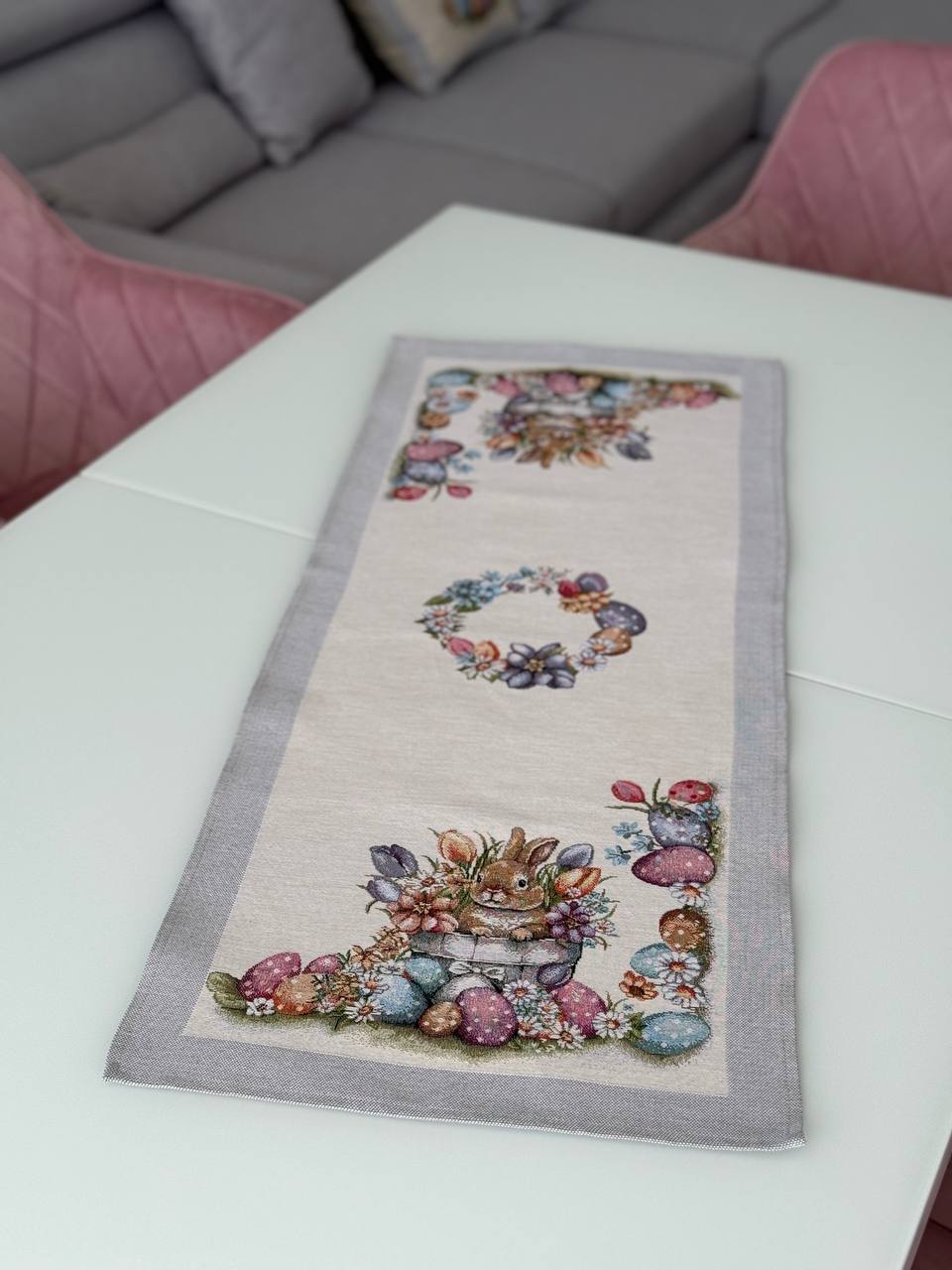 Easter tapestry table runner «Happy Easter»