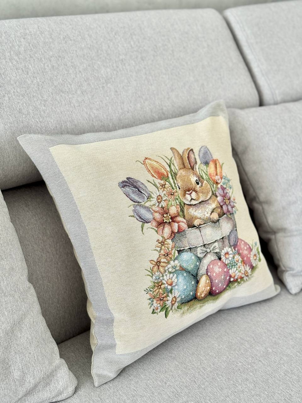 Easter tapestry cushion cover «Happy Easter»