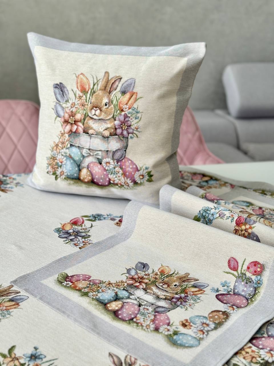 Easter tapestry cushion cover «Happy Easter»