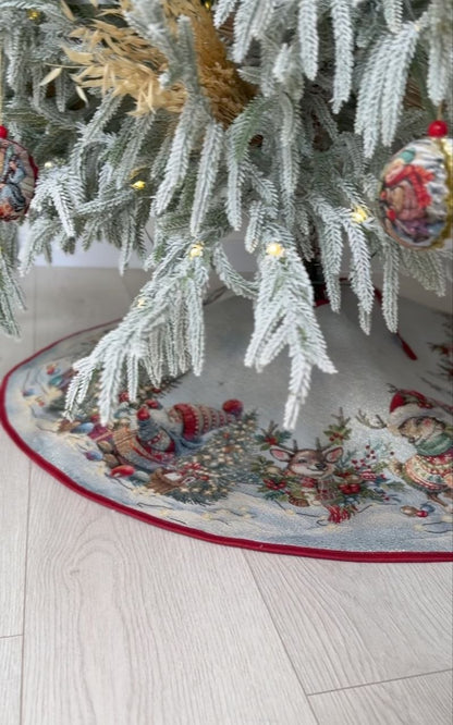 Tree skirt «Scarlet Wishes» with golden thread - High quality tapestry