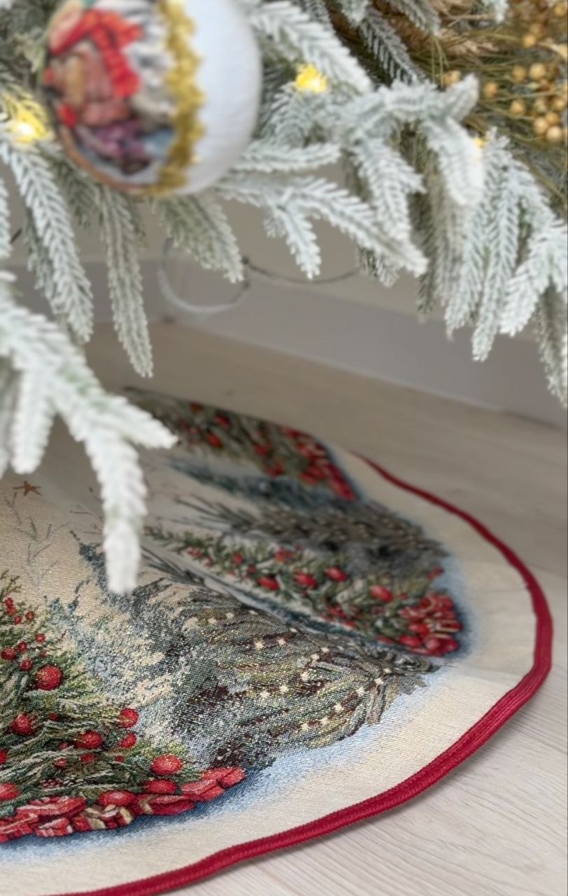 Christmas Tree skirt «Winter Evergreen» with golden thread - High quality tapestry