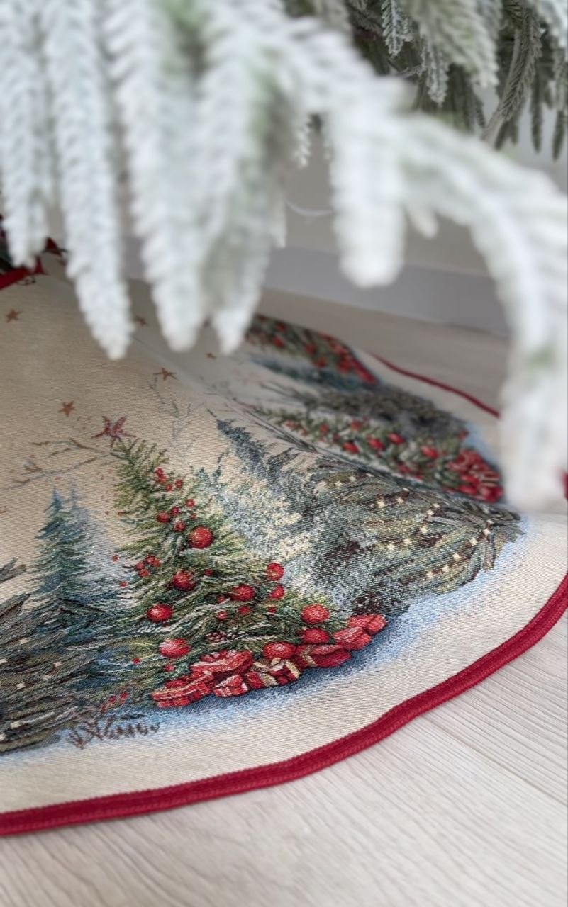 Christmas Tree skirt «Winter Evergreen» with golden thread - High quality tapestry