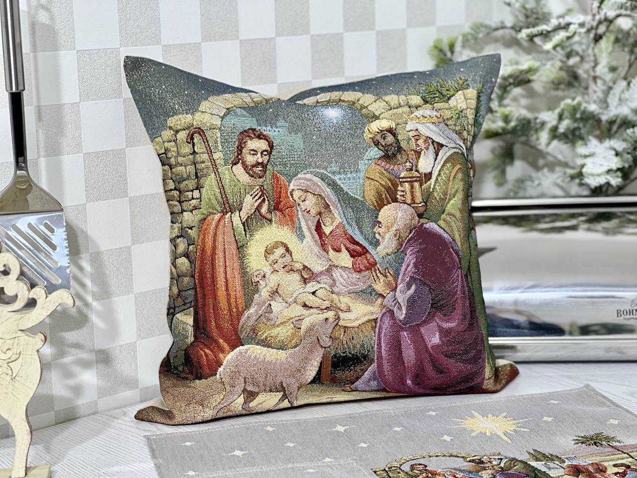 Winter Holiday tapestry cushion cover «Nativity scene» with golden thread