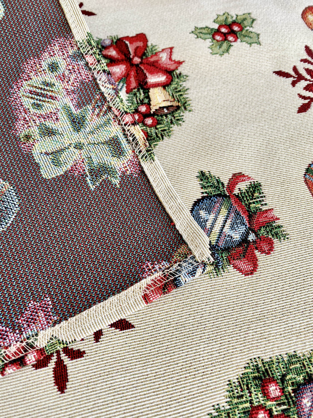 Buy Christmas Round Tapestry Tablecloth "Christmas Тoy starfall" UK Textil4Family