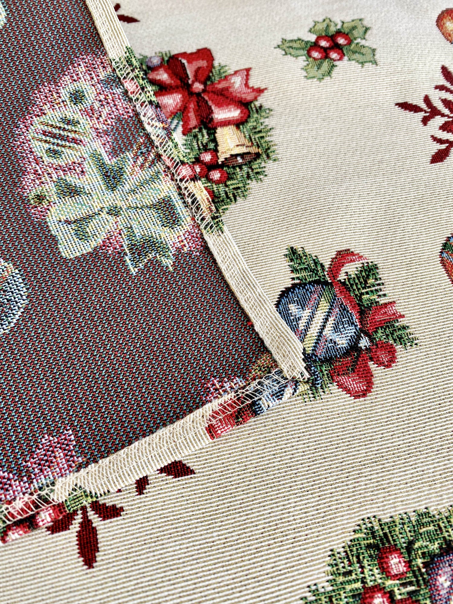 Buy Christmas Round Tapestry Tablecloth "Christmas Тoy starfall" UK Textil4Family